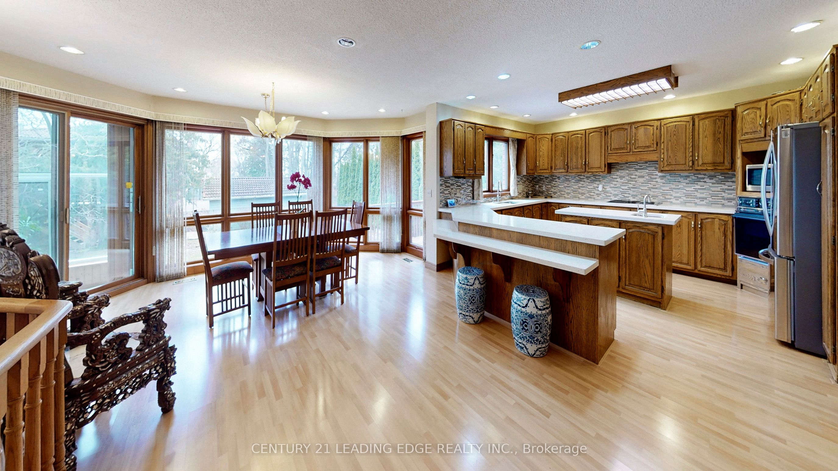 1127 Oshawa Boulevard N Property Photo 17