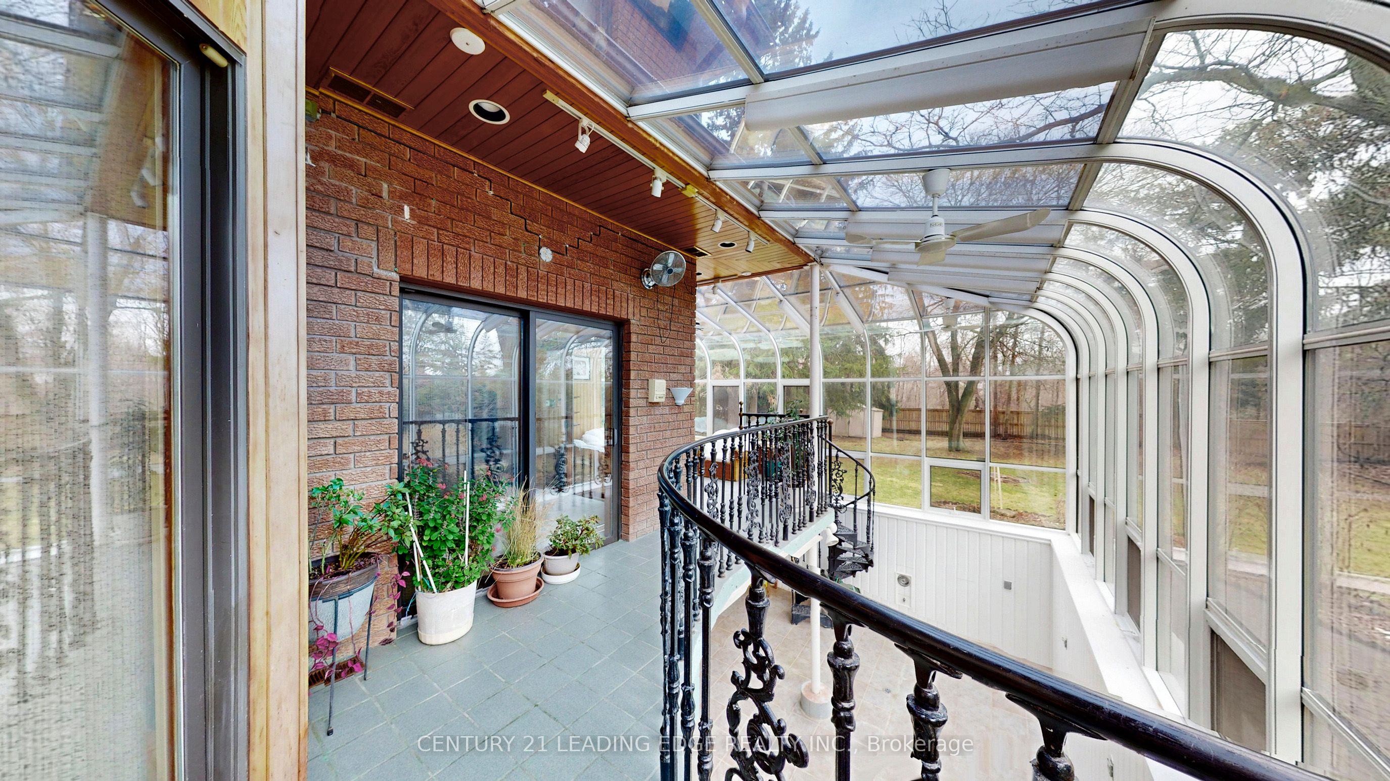 1127 Oshawa Boulevard N Property Photo 21