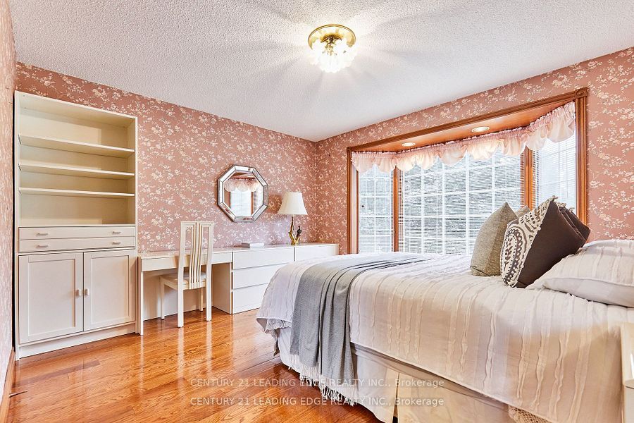 1127 Oshawa Boulevard N Property Photo 31