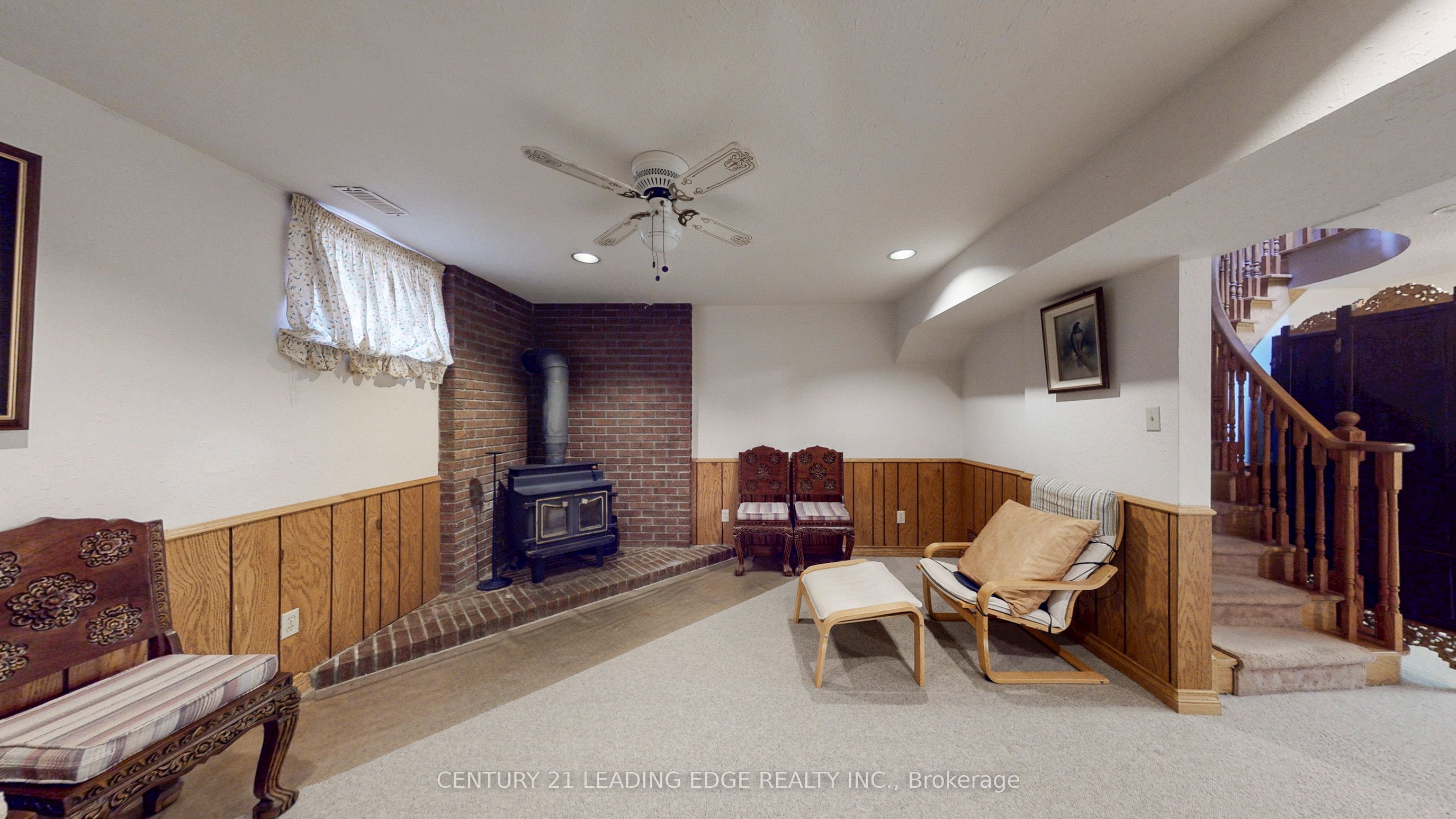 1127 Oshawa Boulevard N Property Photo 40