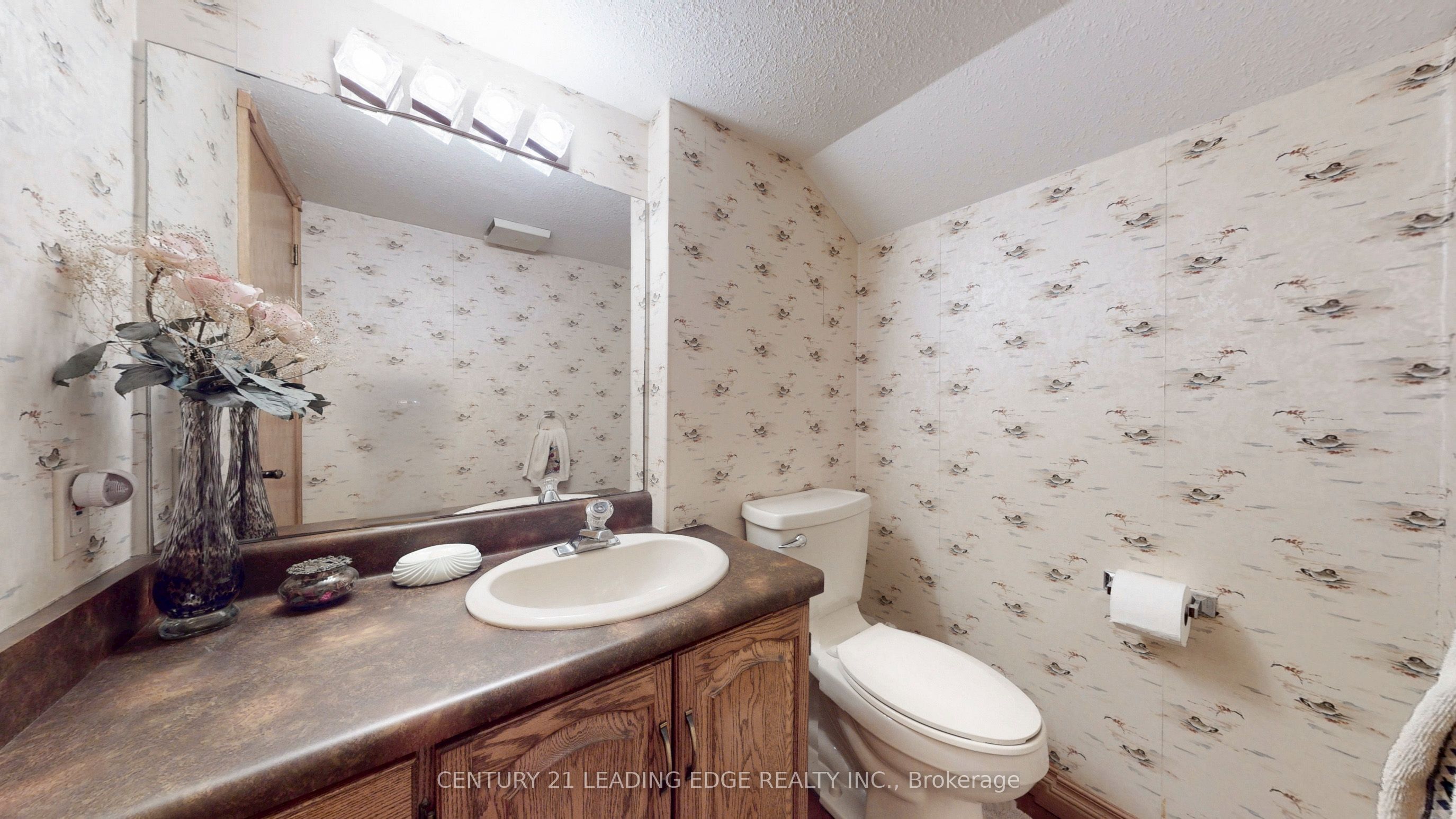1127 Oshawa Boulevard N Property Photo 41