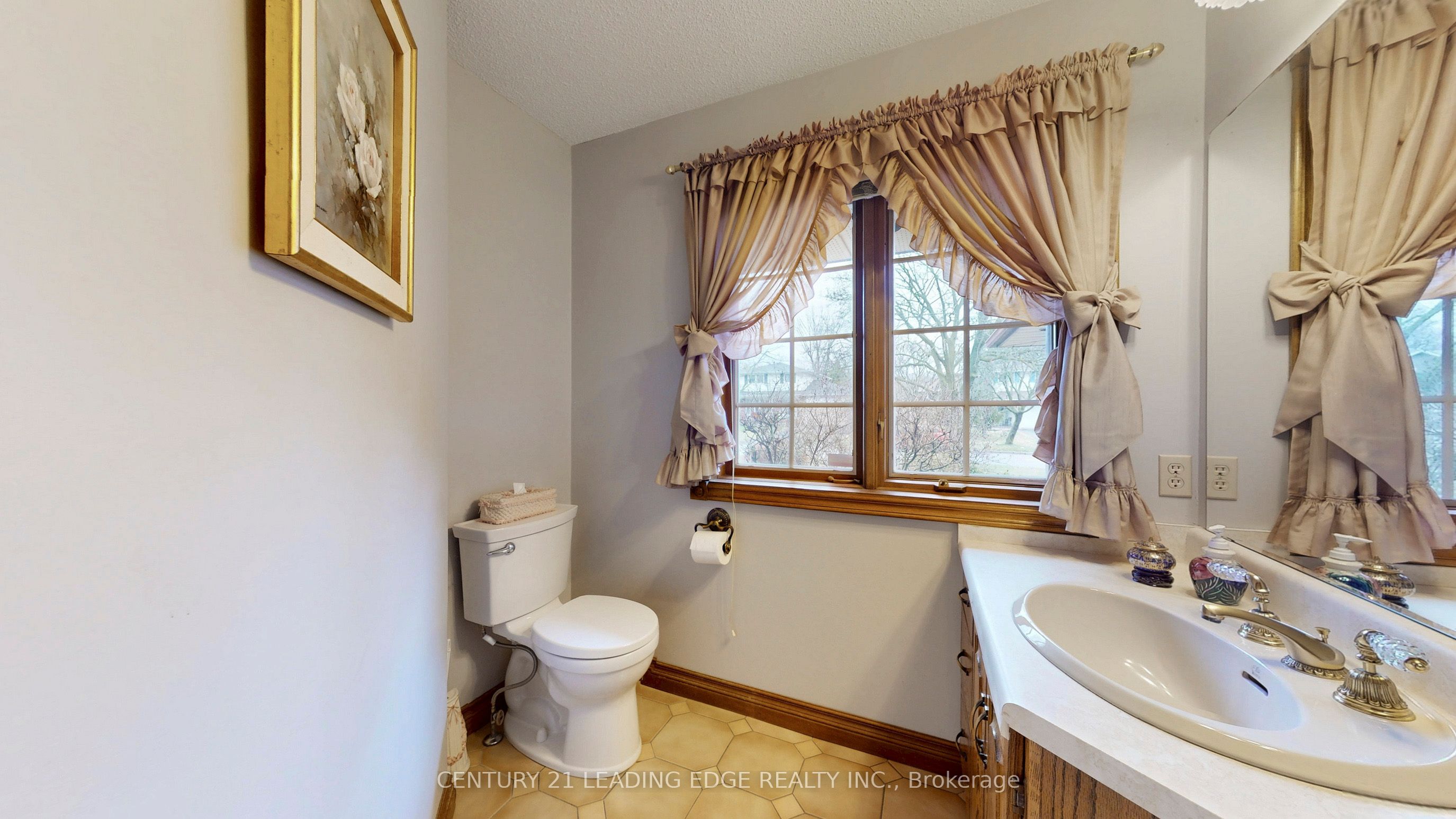 1127 Oshawa Boulevard N Property Photo 43