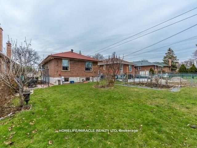 31 Kilgreggan Crescent Property Photo 6