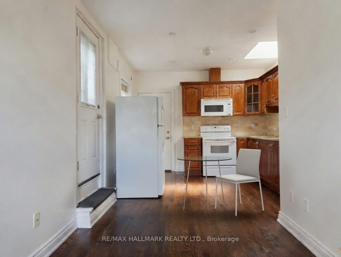 2038 Danforth Avenue 2 Property Photo 9