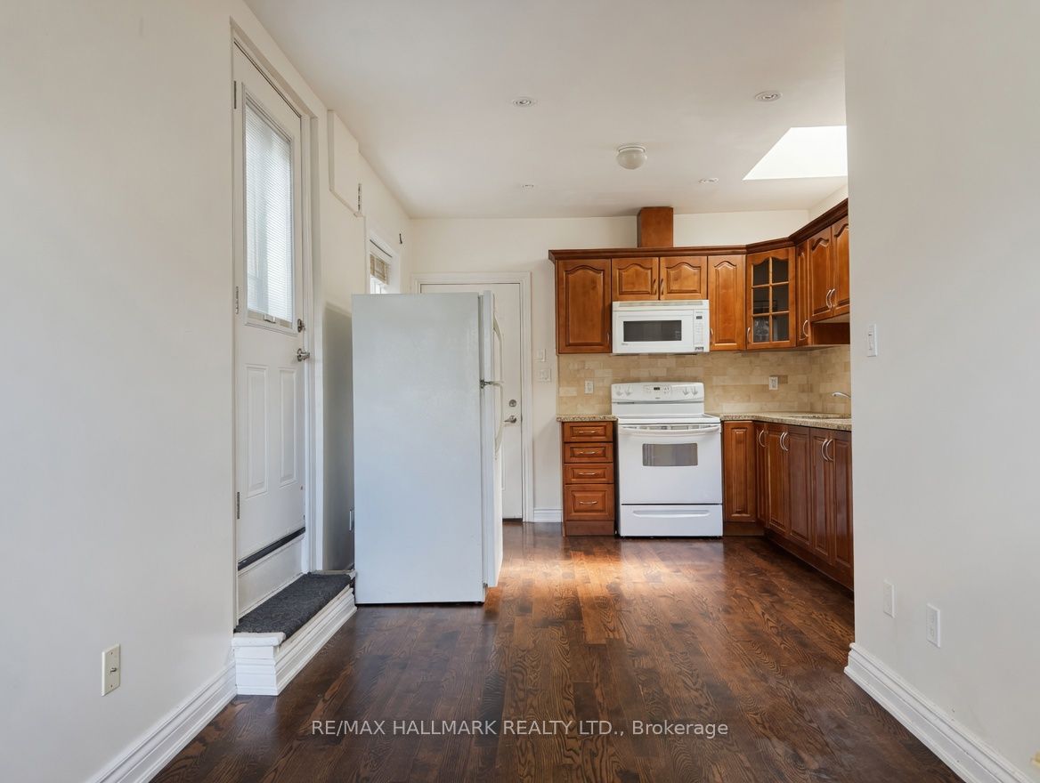 2038 Danforth Avenue 2 Property Photo 10