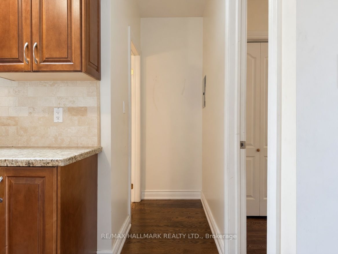 2038 Danforth Avenue 2 Property Photo 11