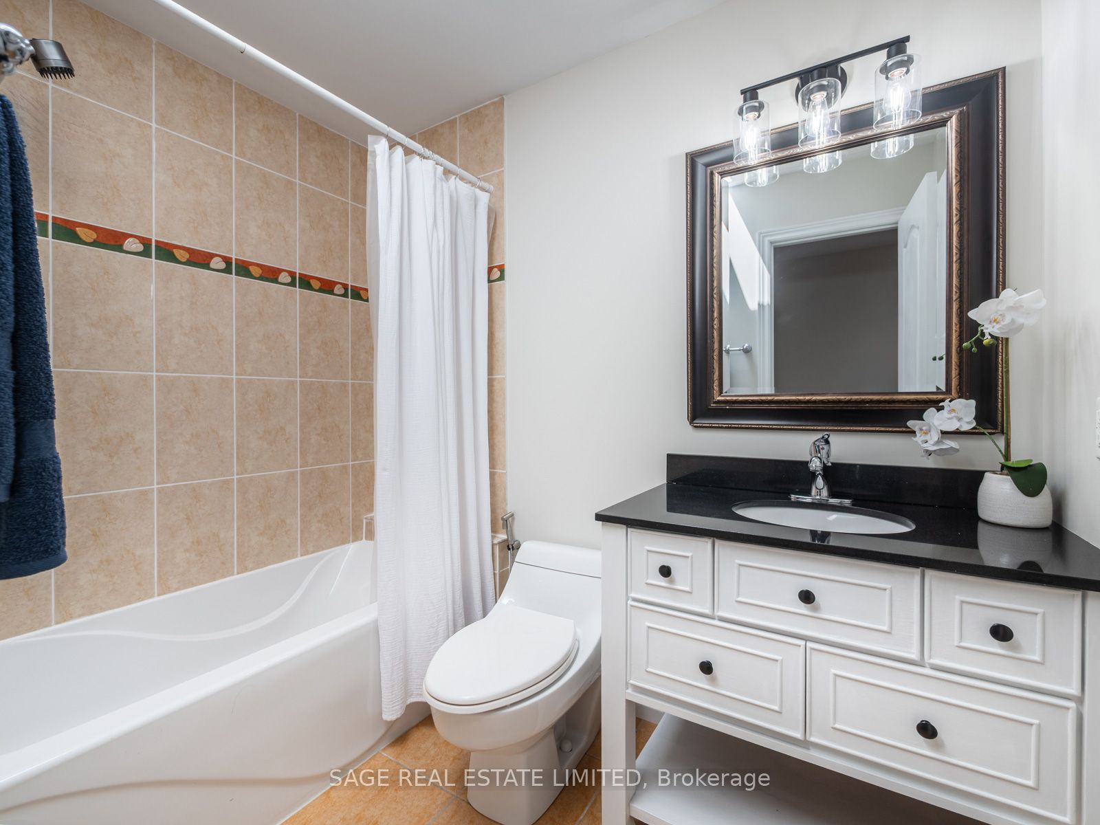 251a Chisholm Avenue Property Photo 21
