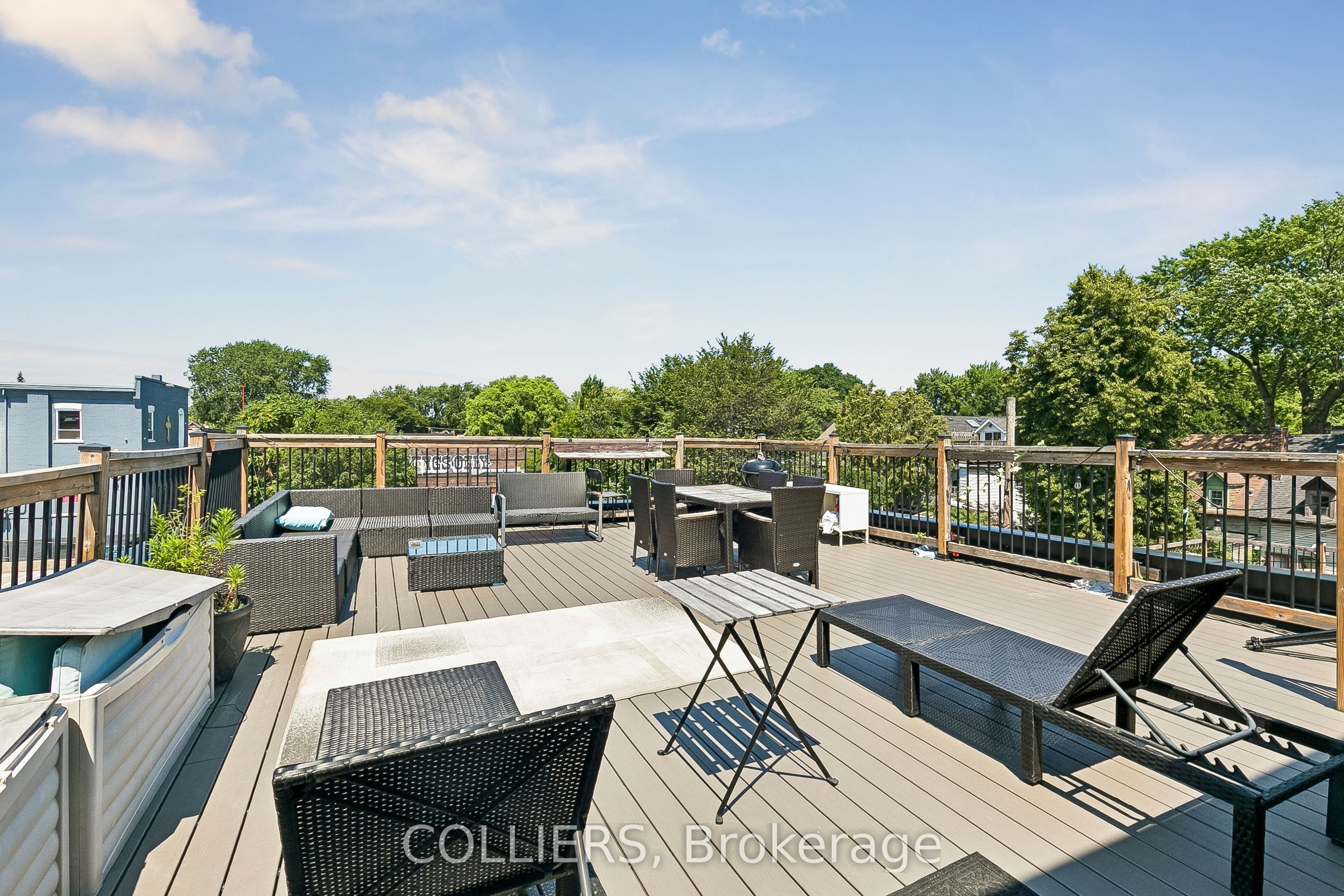728 Queen Street E Property Photo 6