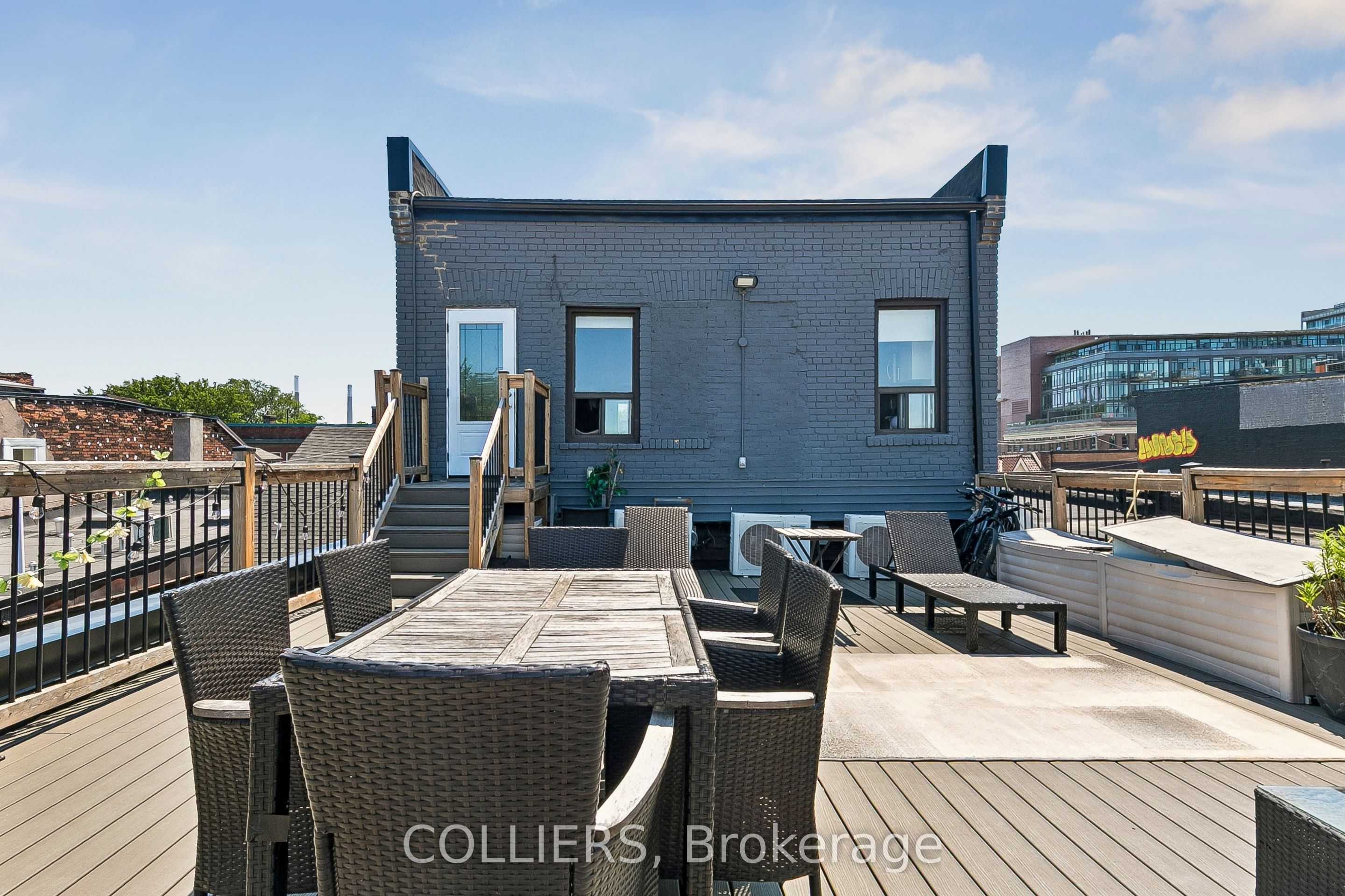 728 Queen Street E Property Photo 7
