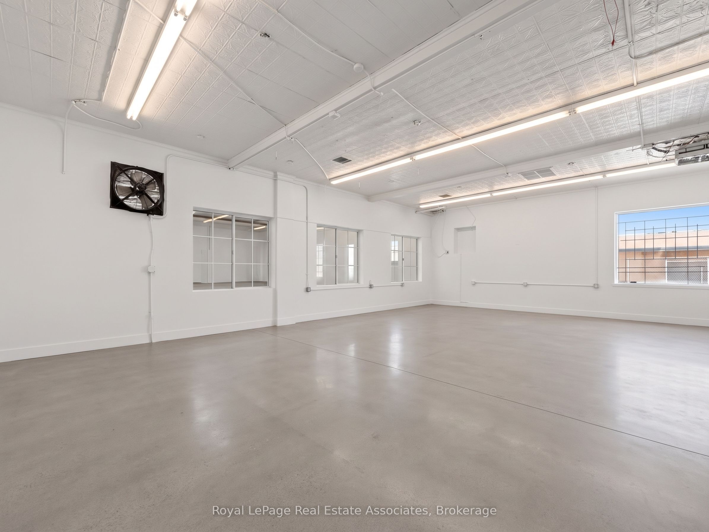 1597 Queen Street E 1 Property Photo 9