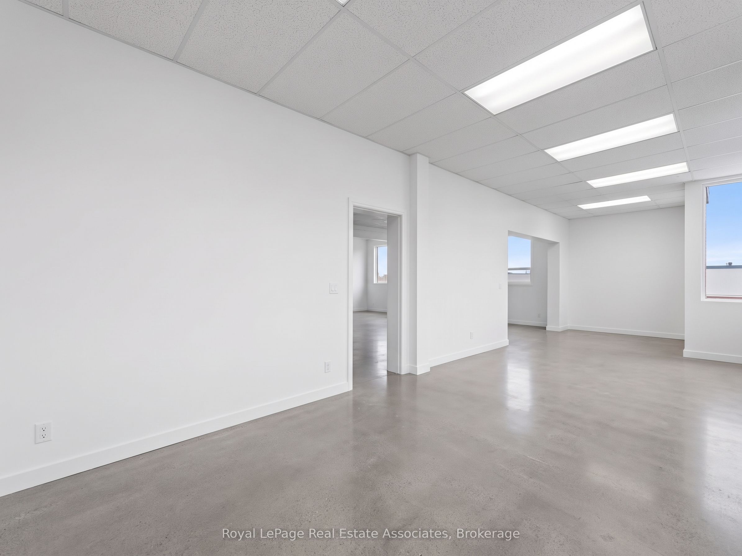 1597 Queen Street E 1 Property Photo 12