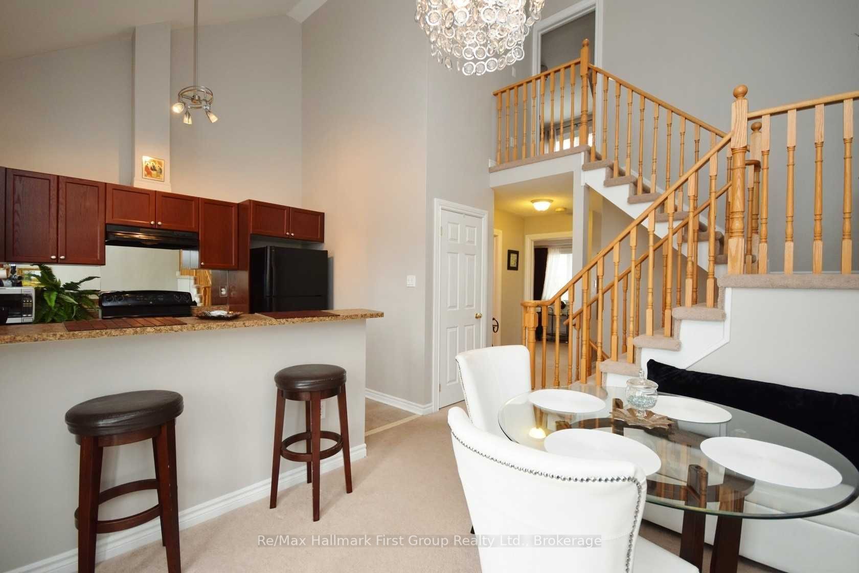 44 Wicker Park Way Bedroom Property Photo 4