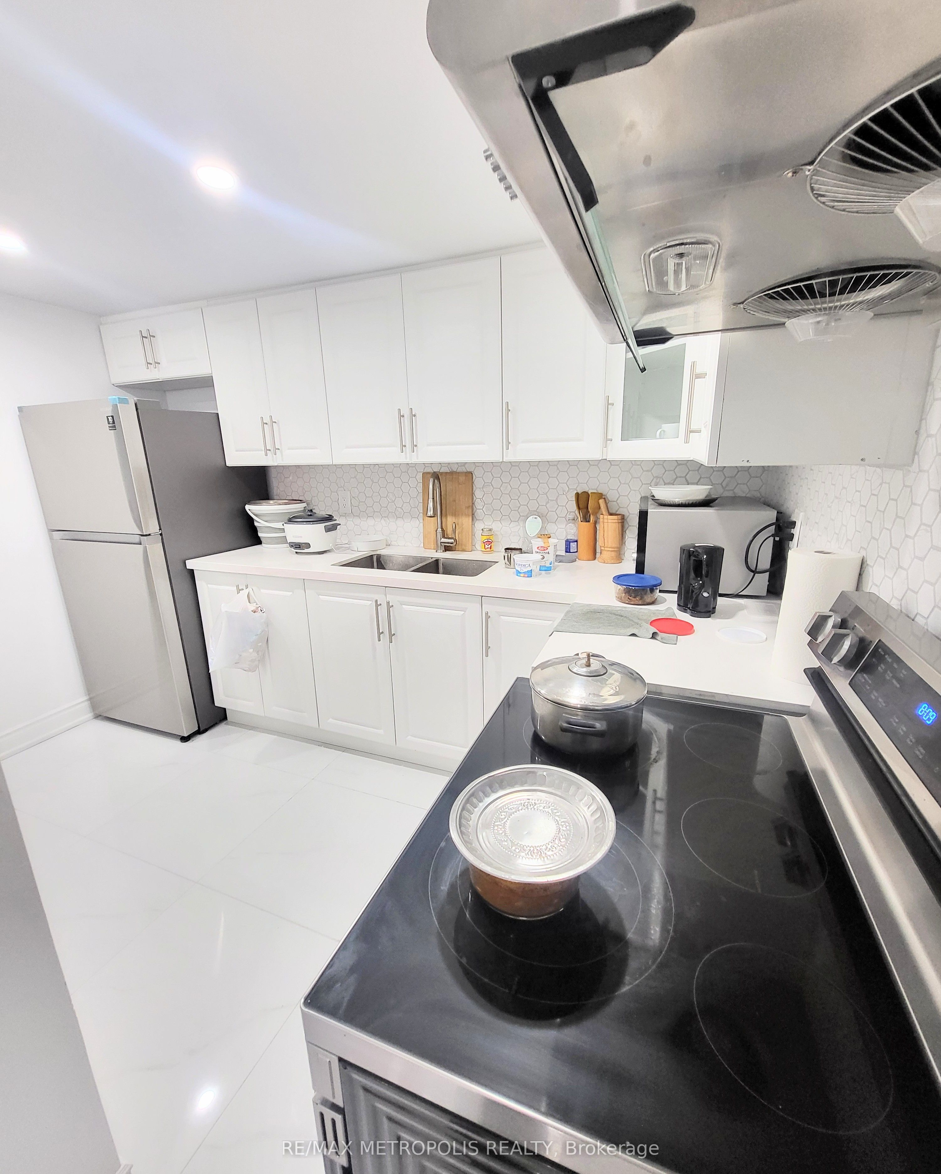 40 Placentia Boulevard Bsmt Property Photo 3