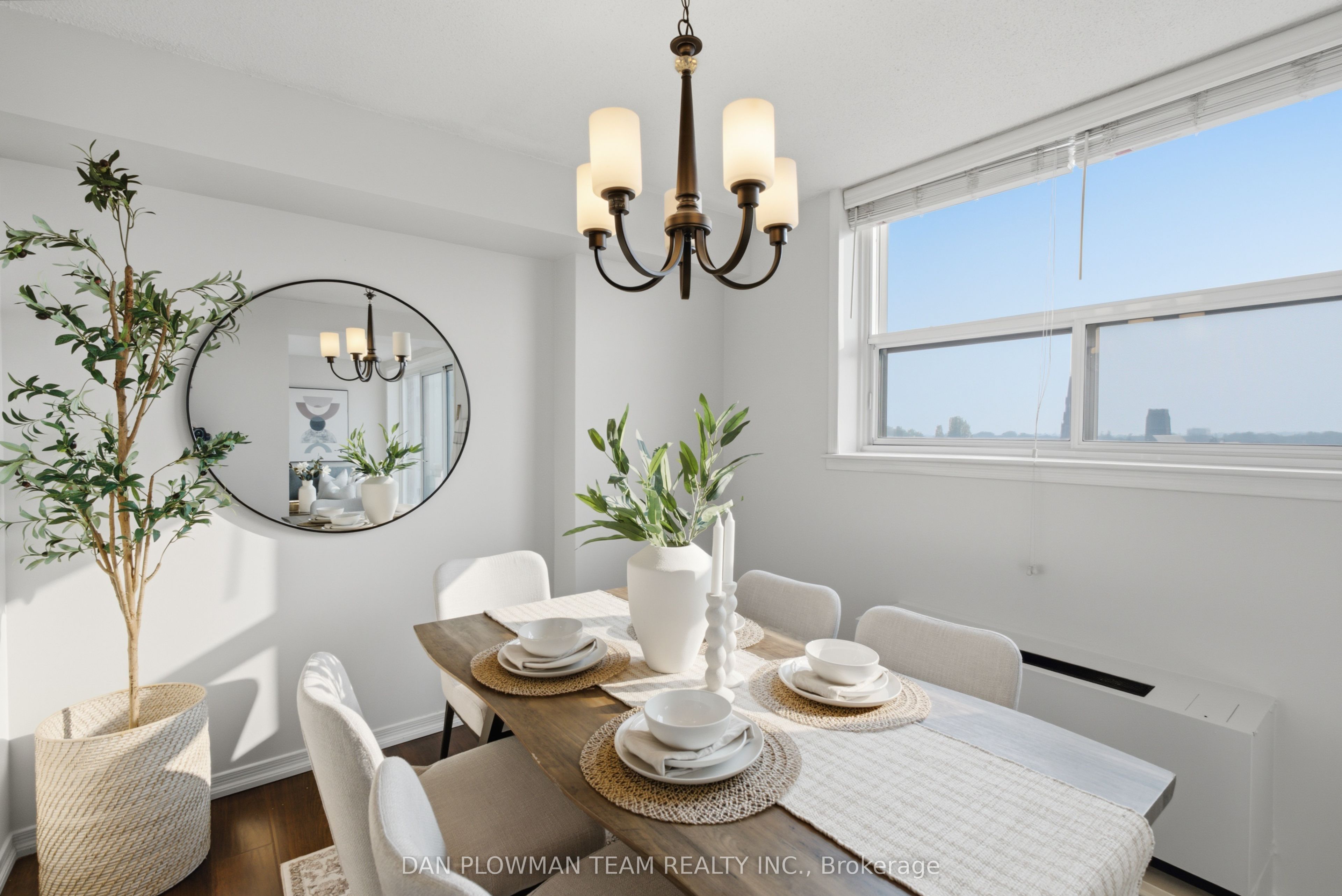 80 Athol Street E 702 Property Photo 11
