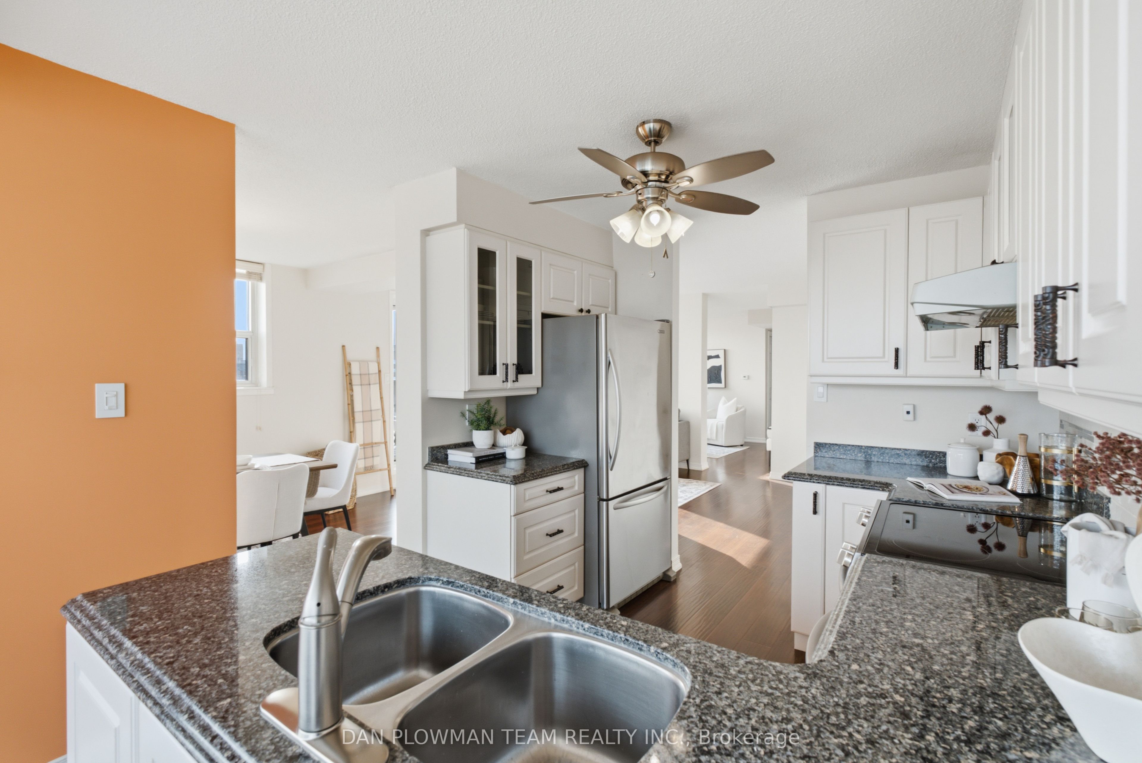 80 Athol Street E 702 Property Photo 19