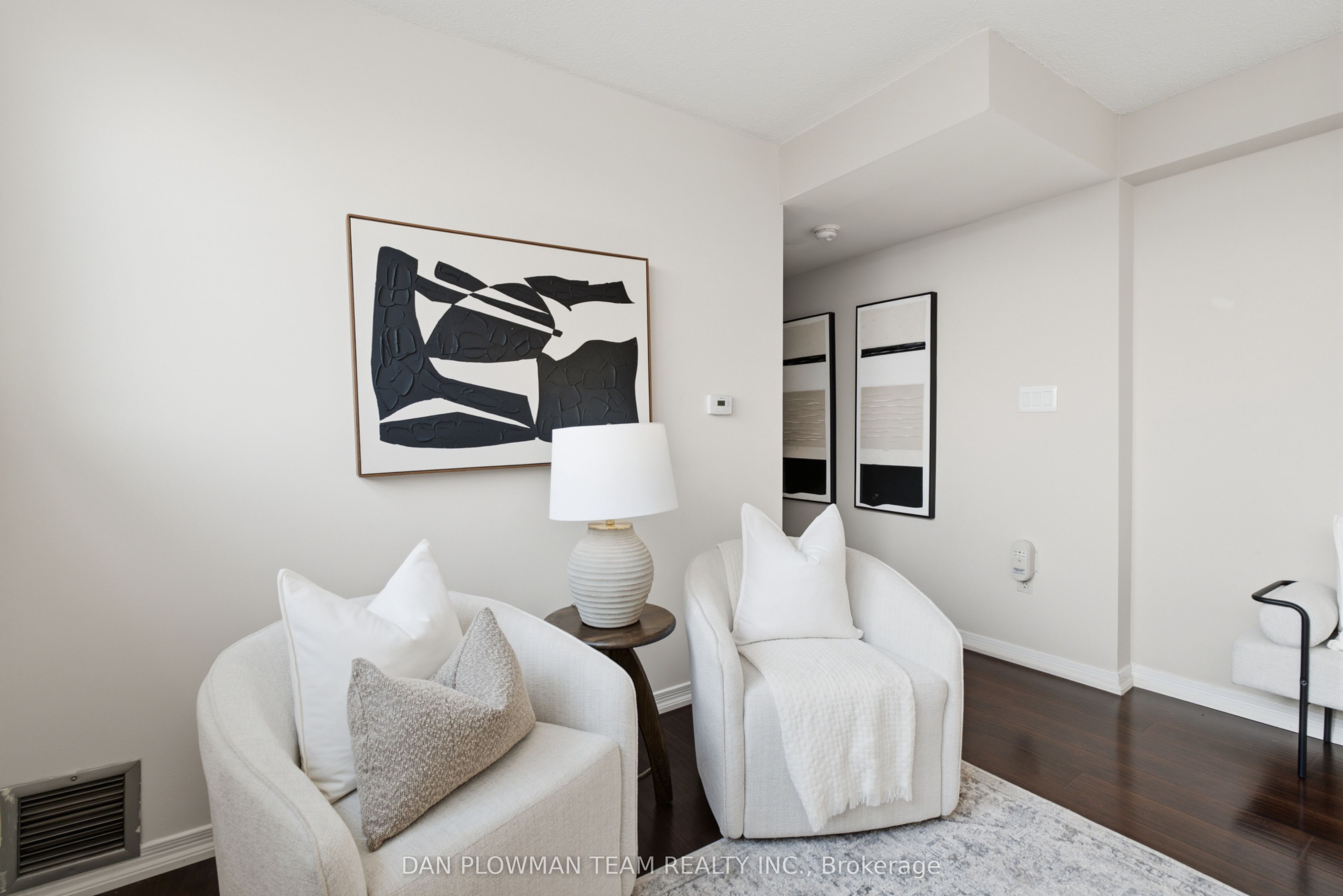 80 Athol Street E 702 Property Photo 24
