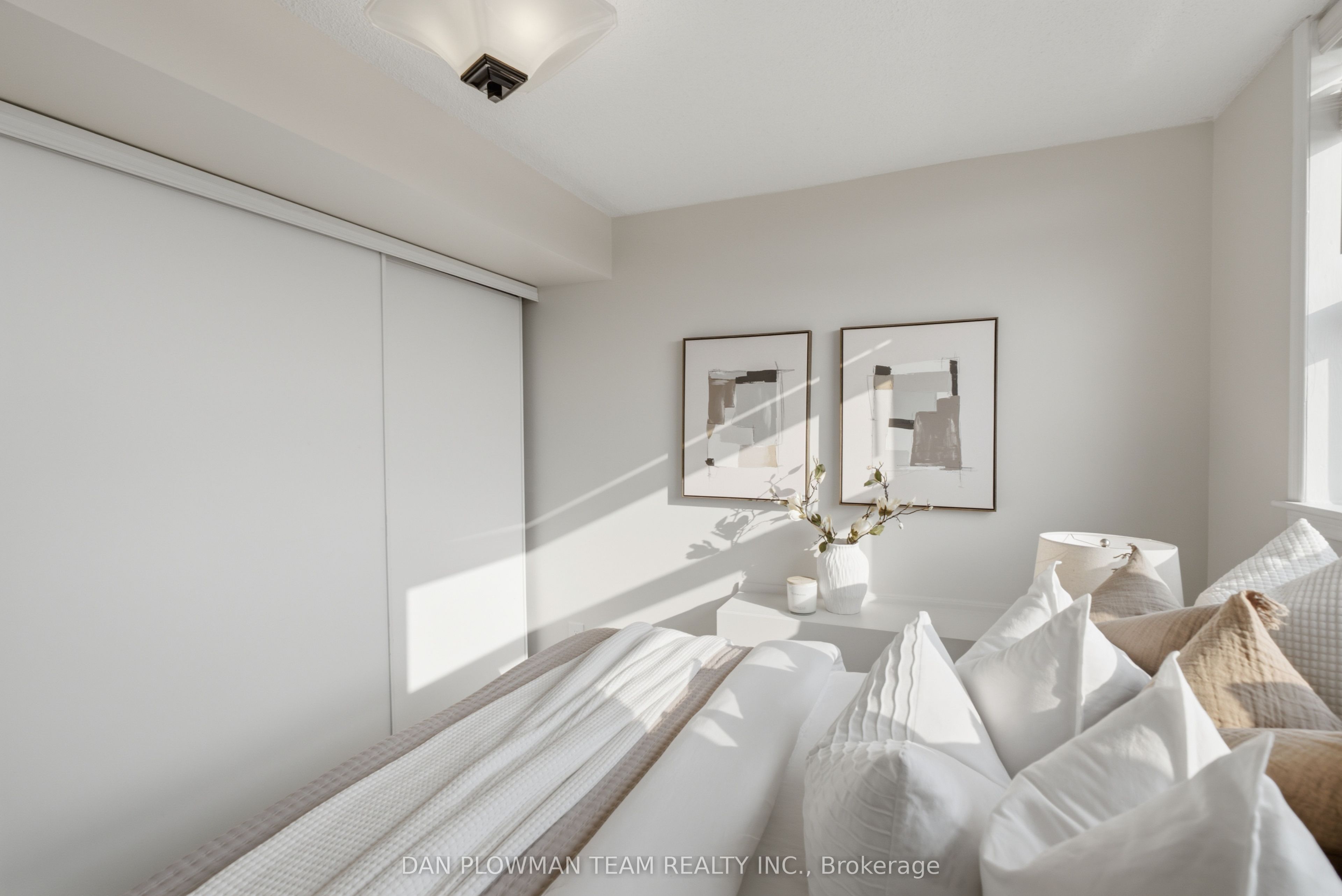 80 Athol Street E 702 Property Photo 31