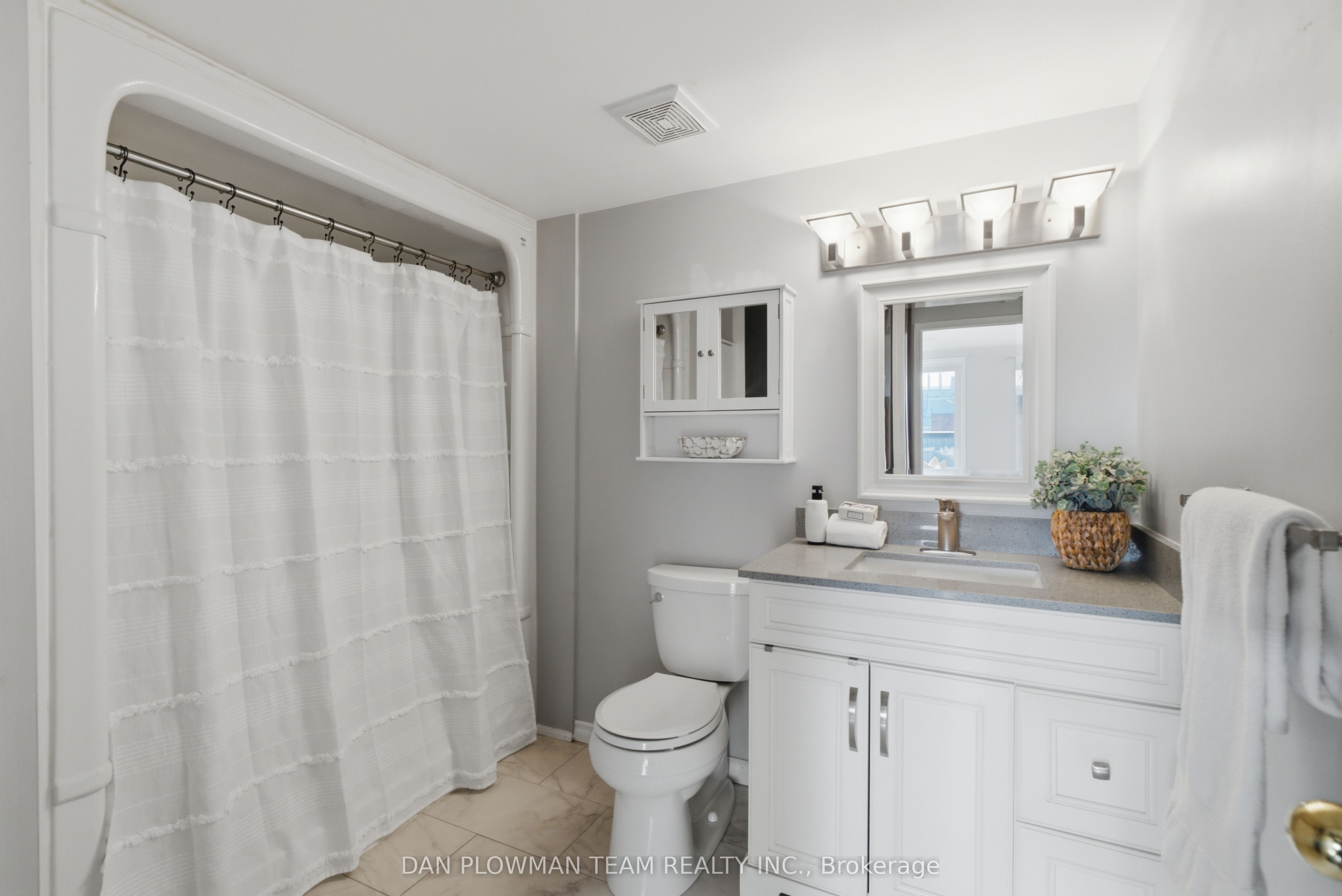 80 Athol Street E 702 Property Photo 33