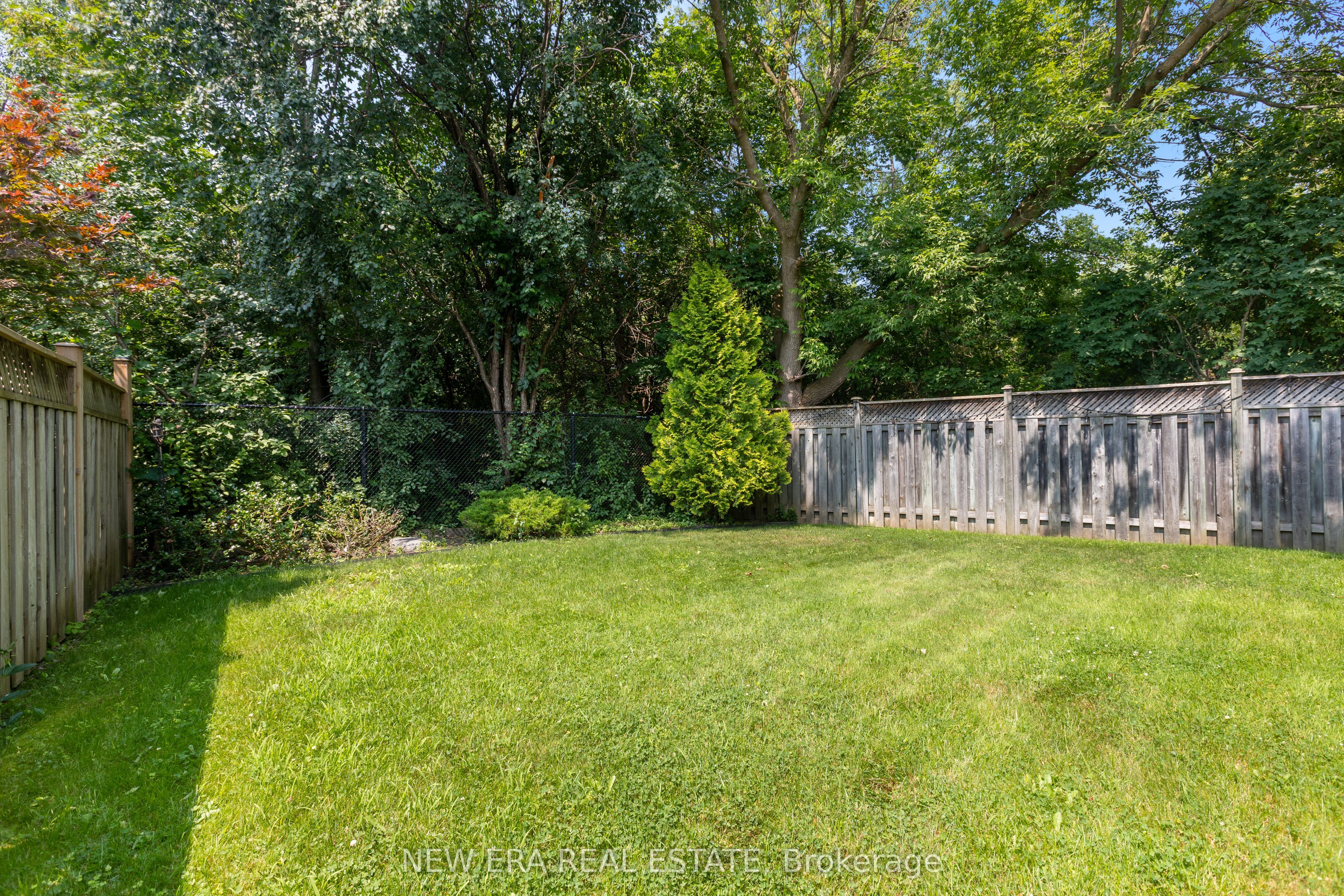 1798 Autumn Crescent Property Photo 16