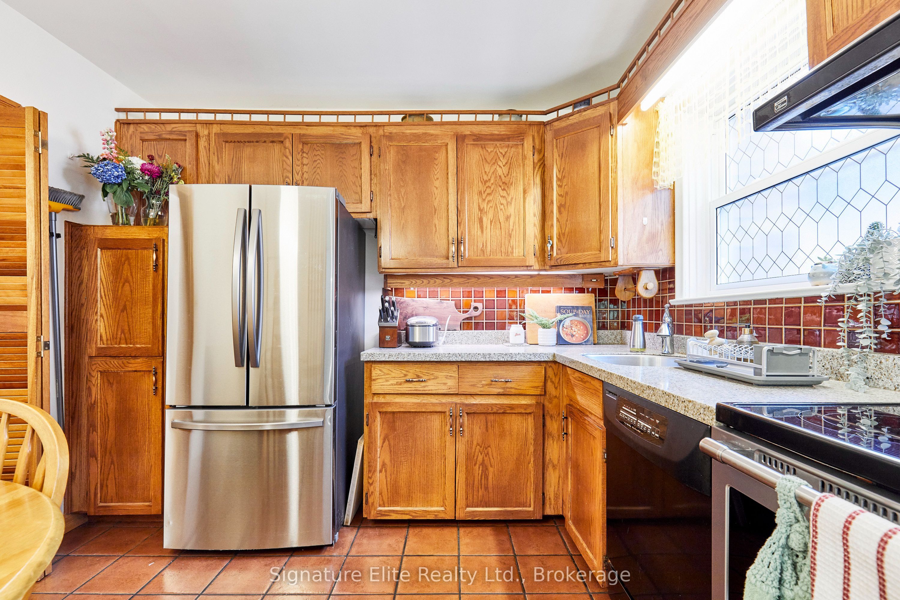 122 Haileybury Drive Property Photo 12