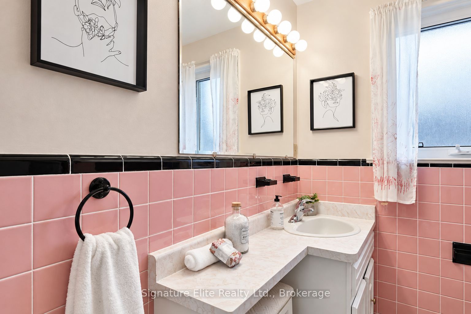 122 Haileybury Drive Property Photo 25