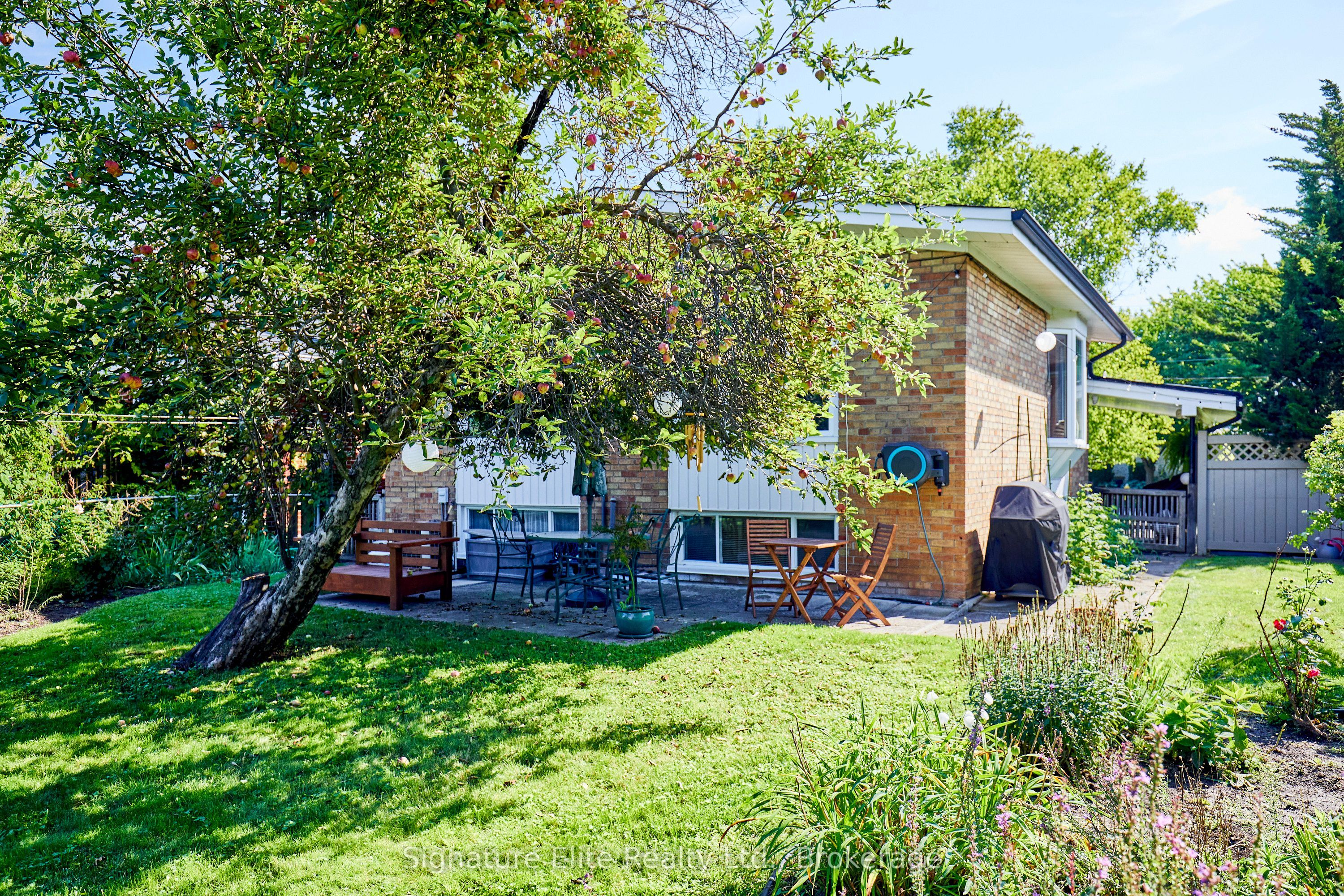 122 Haileybury Drive Property Photo 33