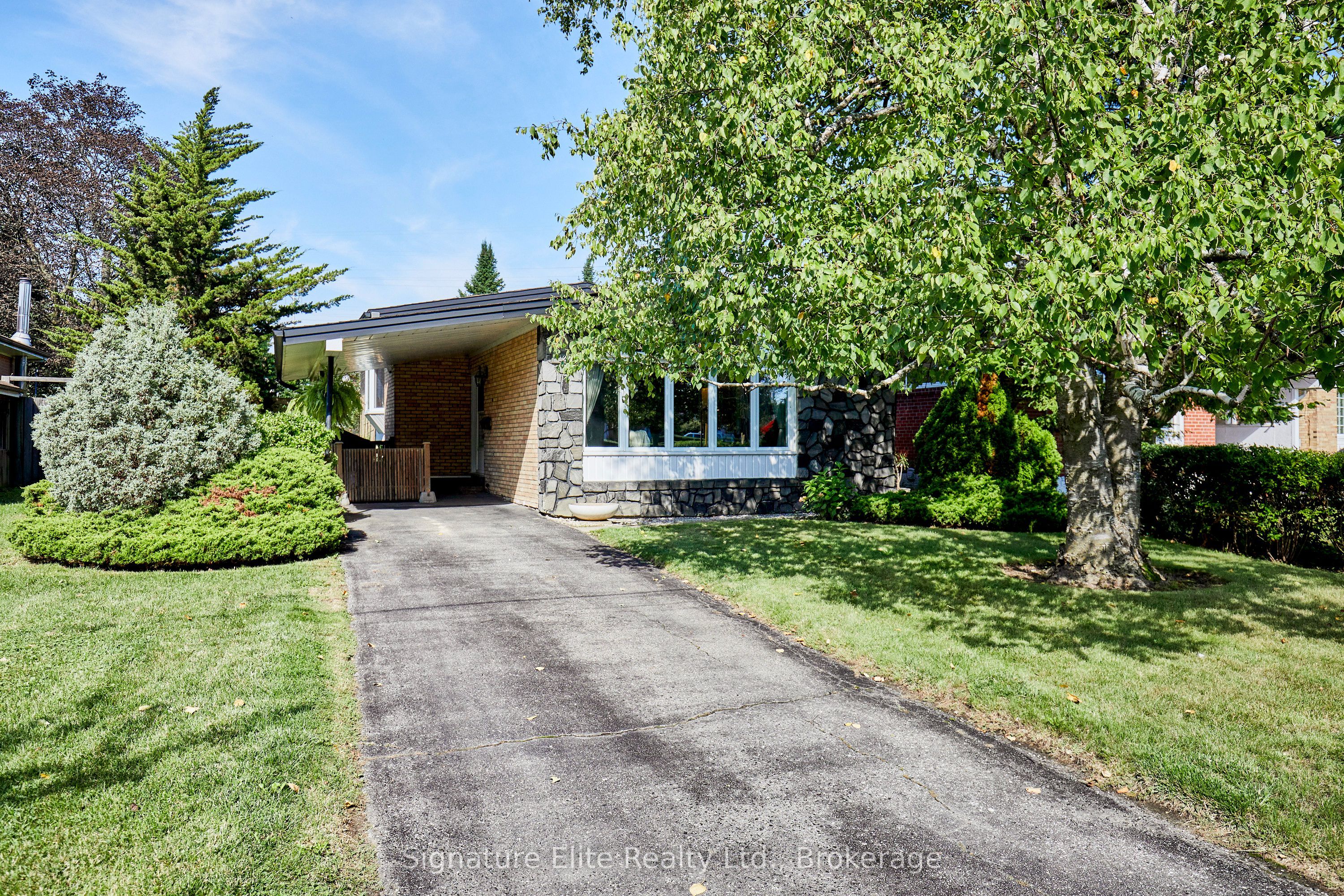 122 Haileybury Drive Property Photo 45