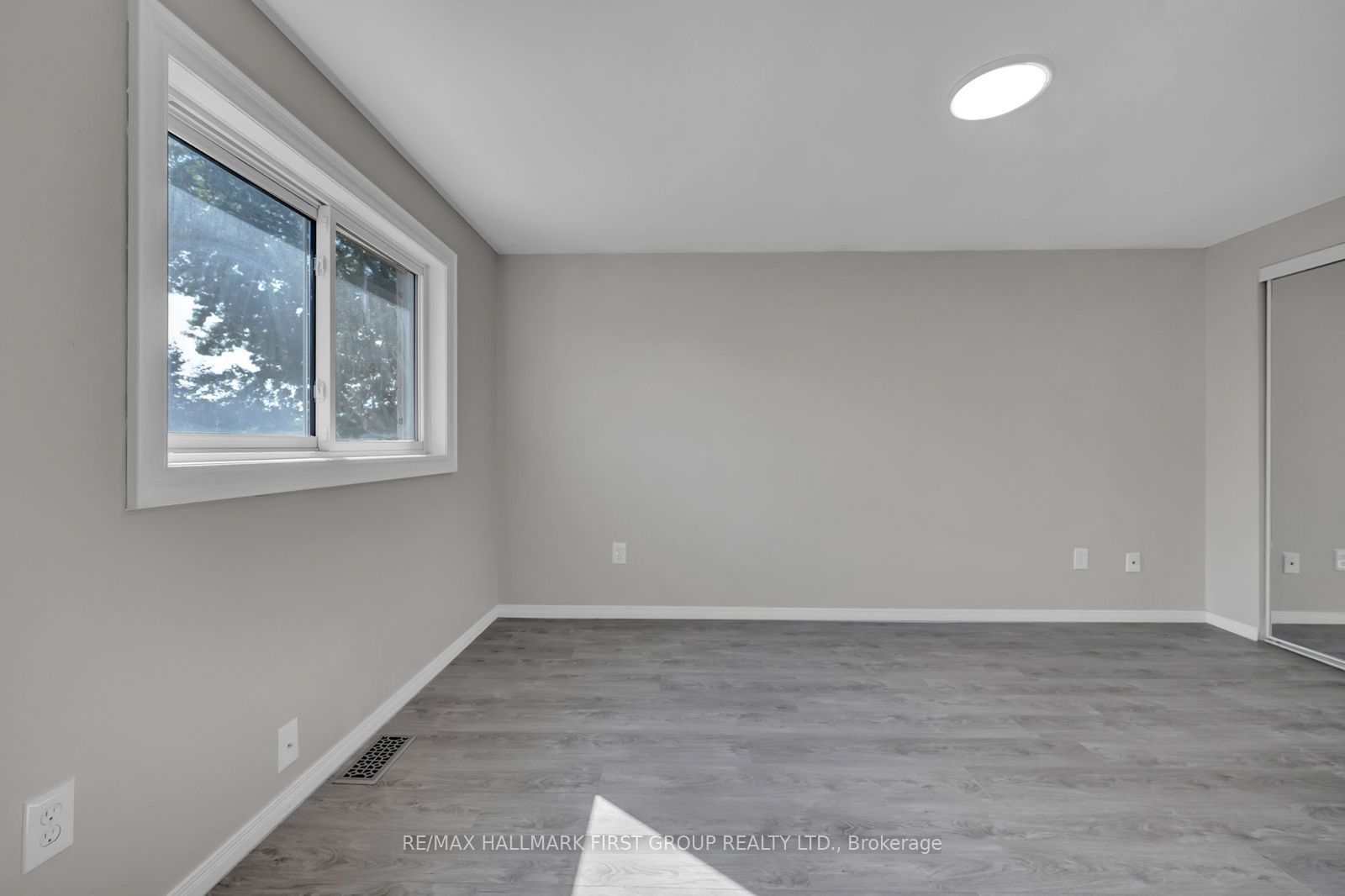 15 Millington Crescent Property Photo 21