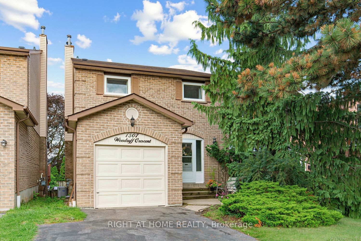 1507 Woodruff Crescent