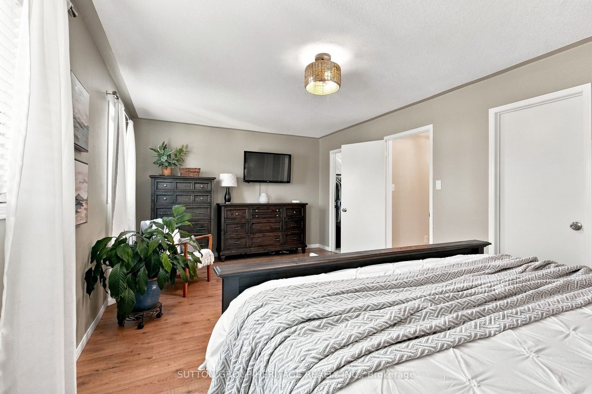 1517 Fieldgate Drive Property Photo 18