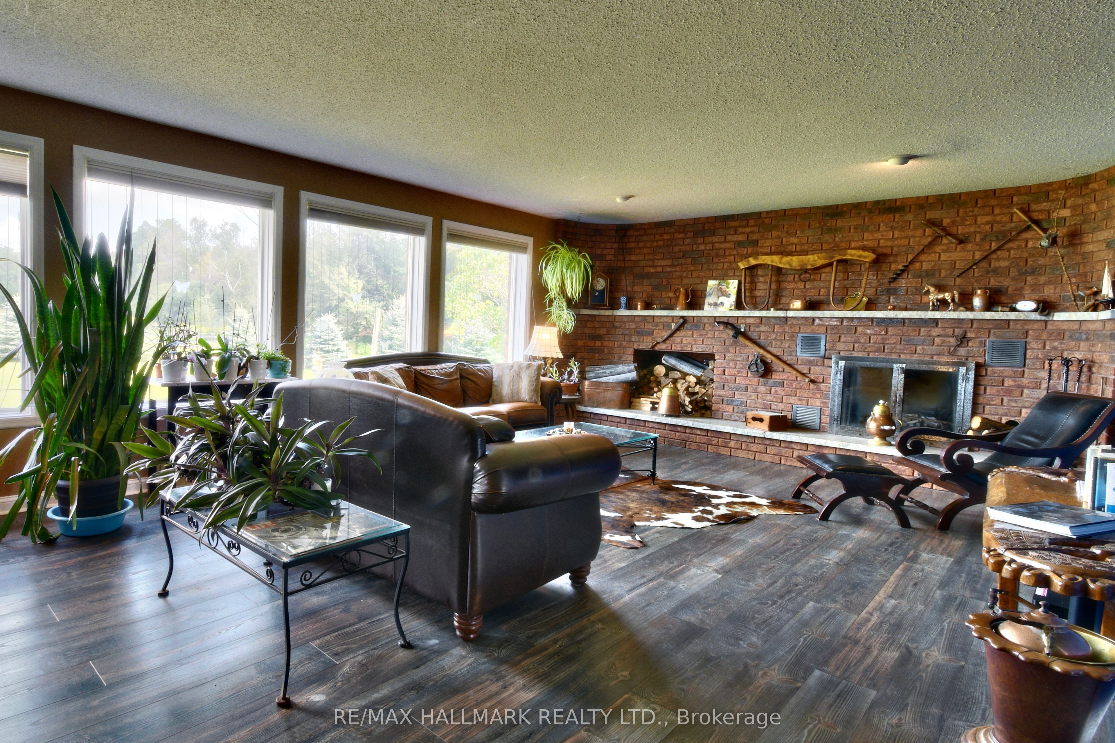 18555 Highway 12 Property Photo 3