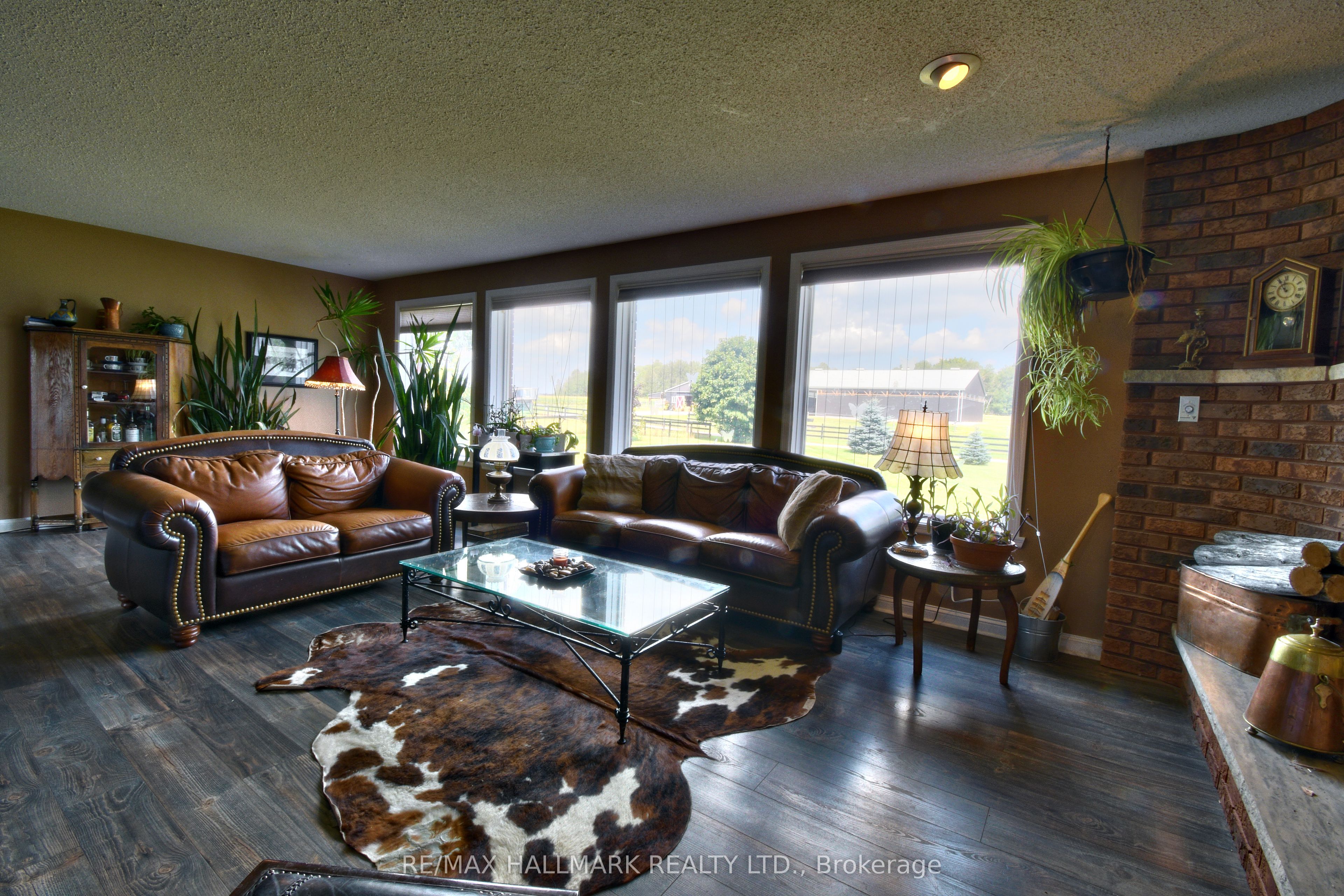 18555 Highway 12 Property Photo 4