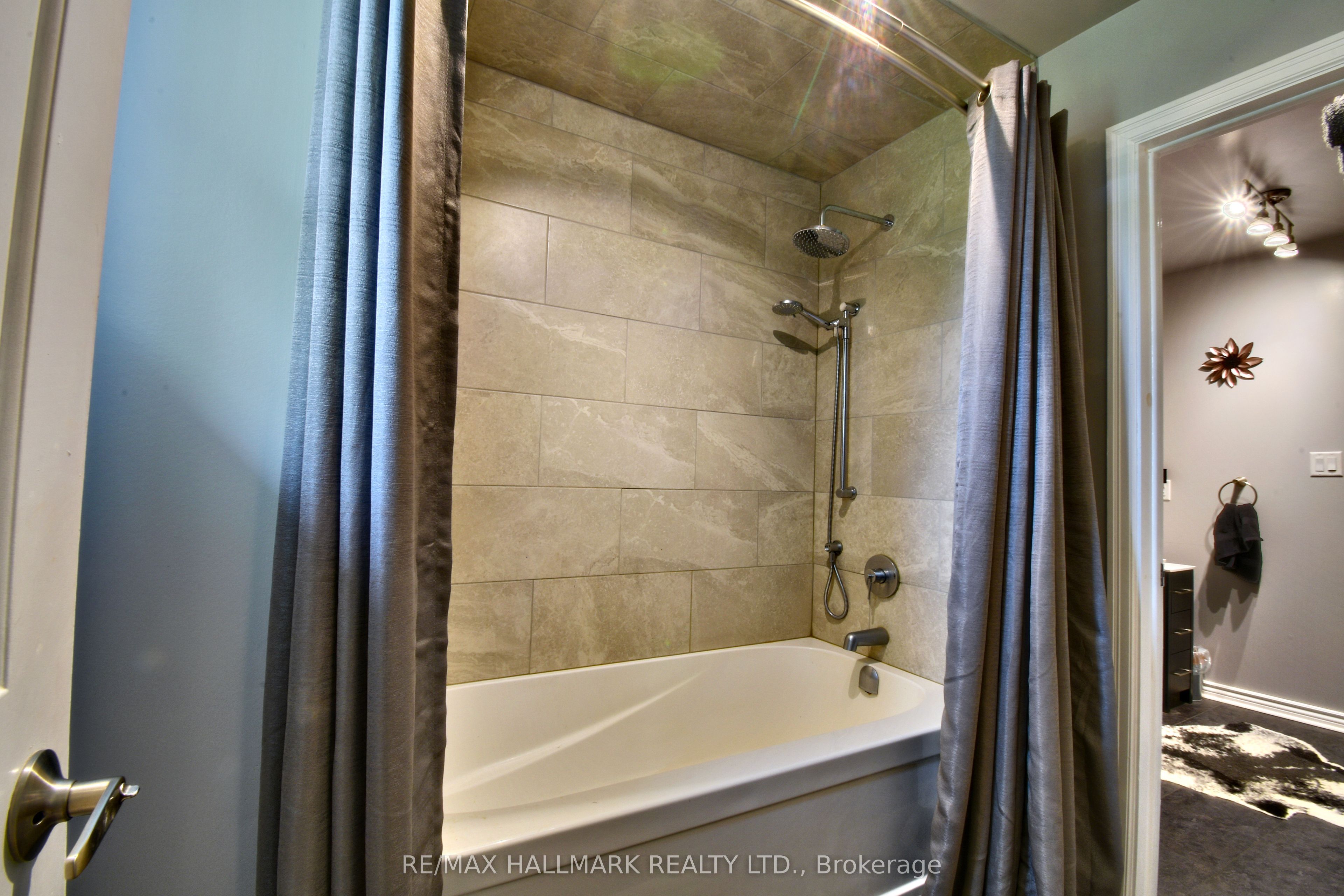 18555 Highway 12 Property Photo 14