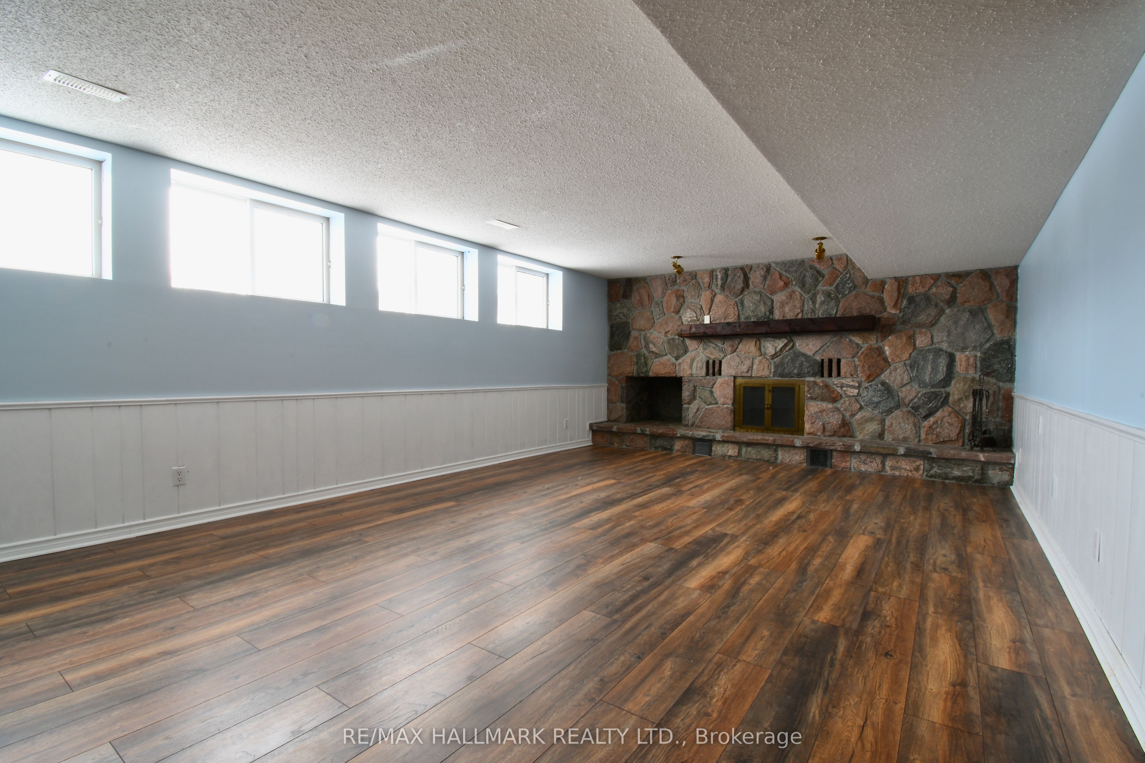 18555 Highway 12 Property Photo 18