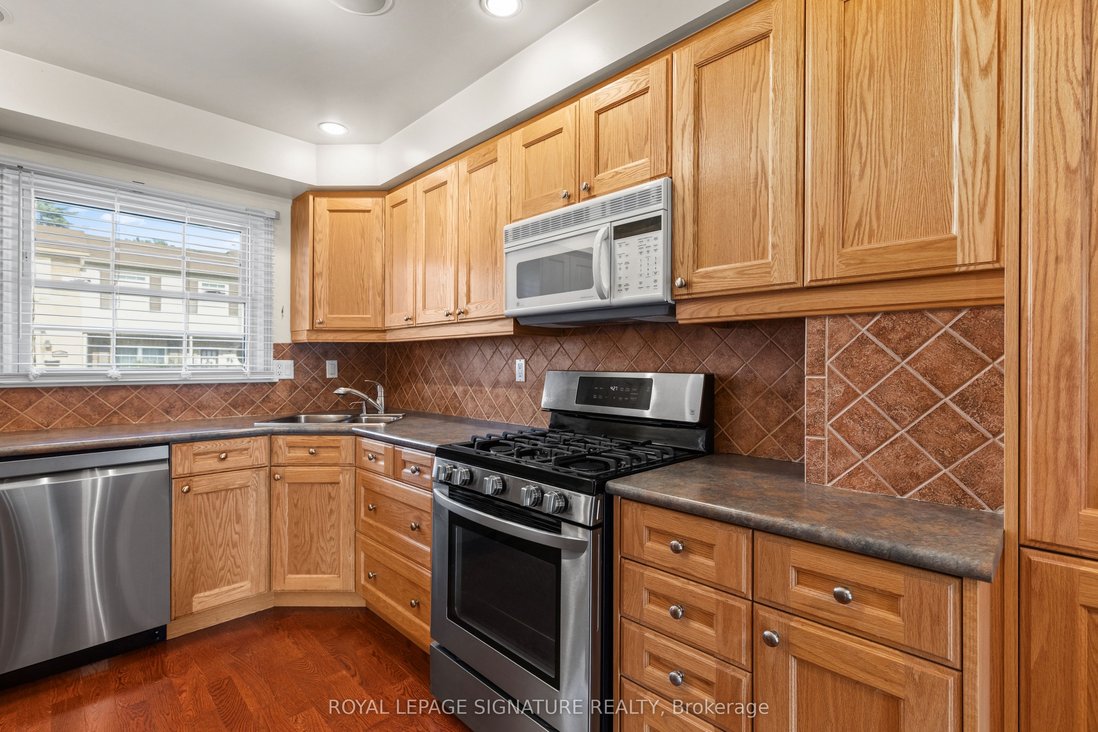 580 Eyer Drive 42 Property Photo 4