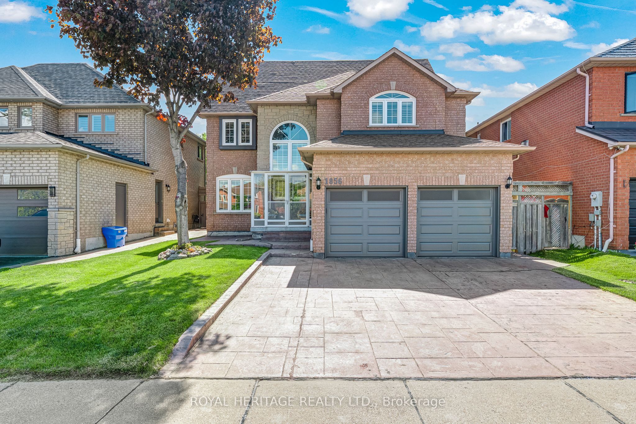 1856 Rosebank Road Property Photo 1