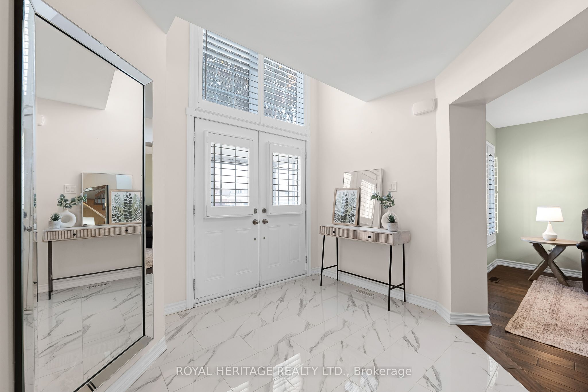 1856 Rosebank Road Property Photo 2