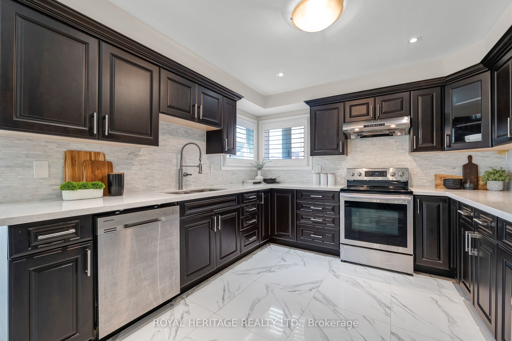 1856 Rosebank Road Property Photo 8
