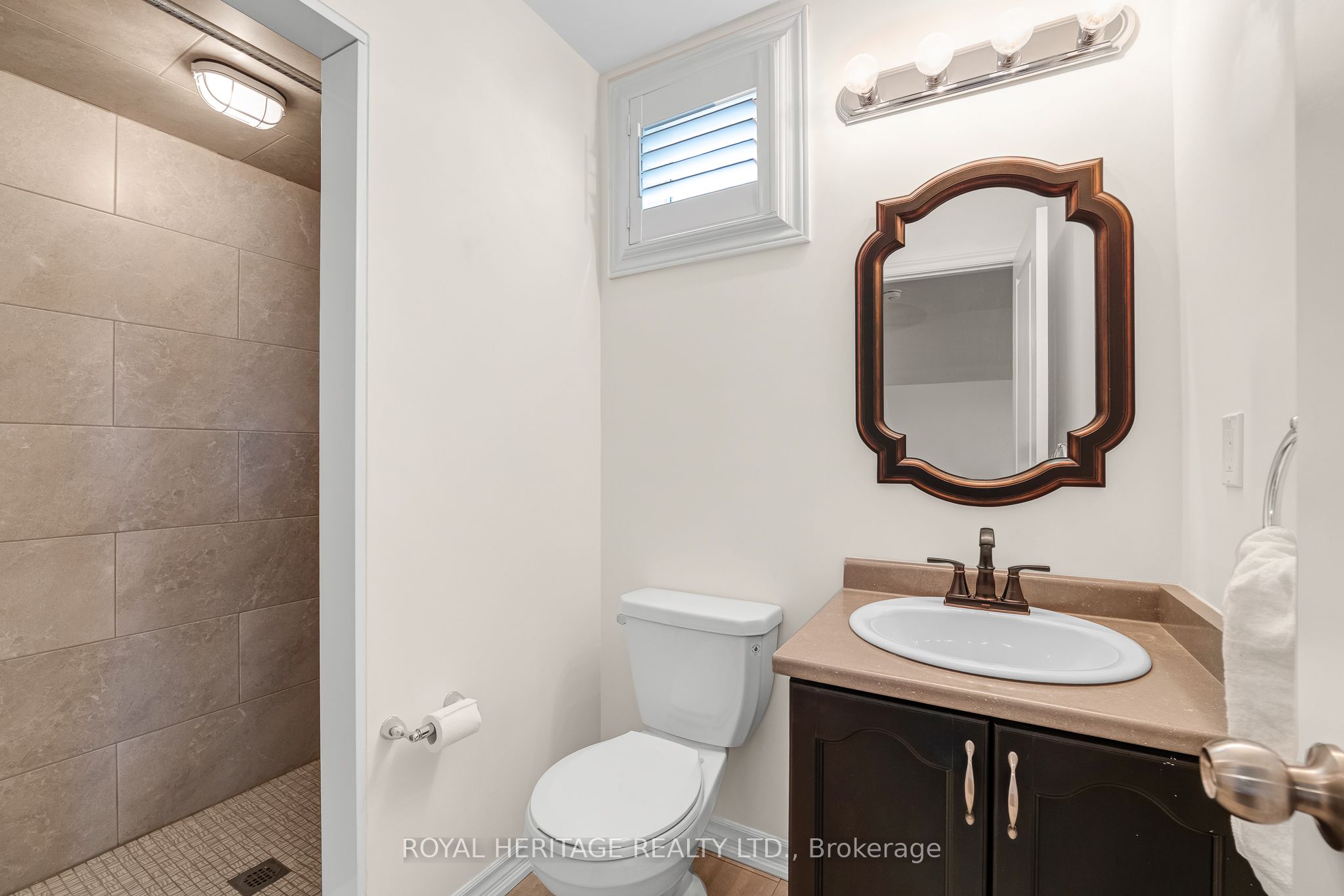 1856 Rosebank Road Property Photo 33