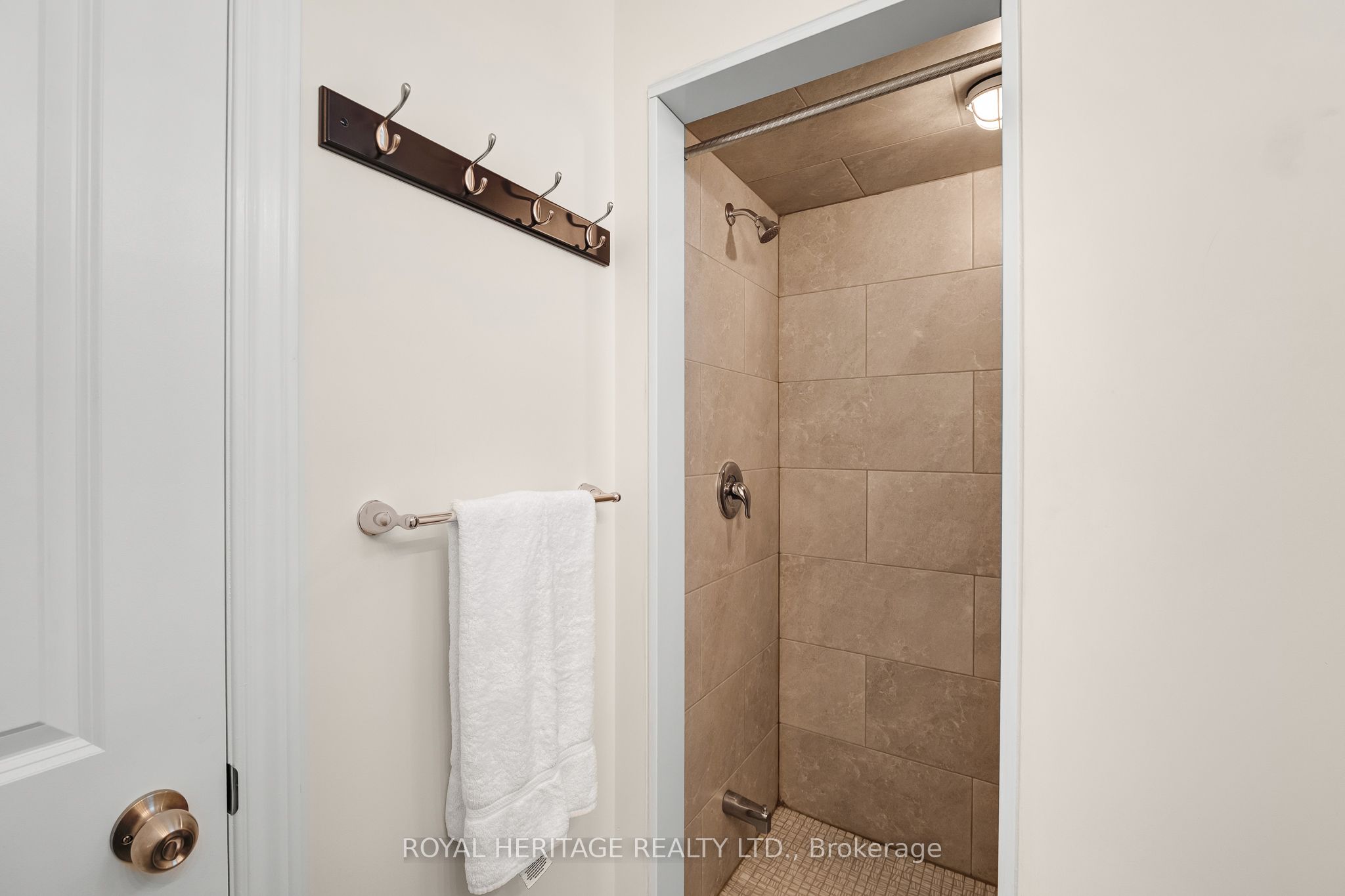 1856 Rosebank Road Property Photo 34