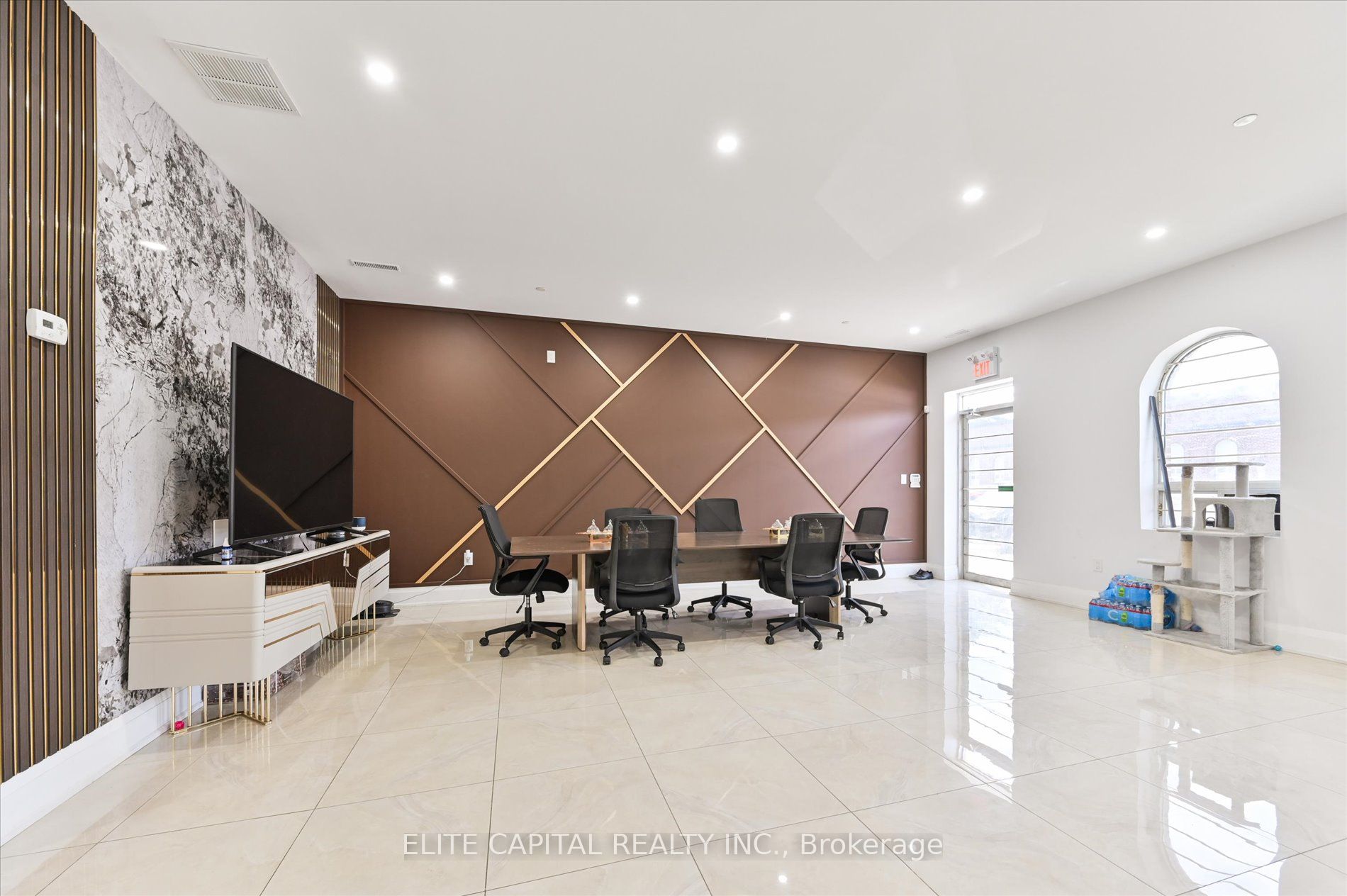 2020 Ellesmere Road 4 & 5 Property Photo 2