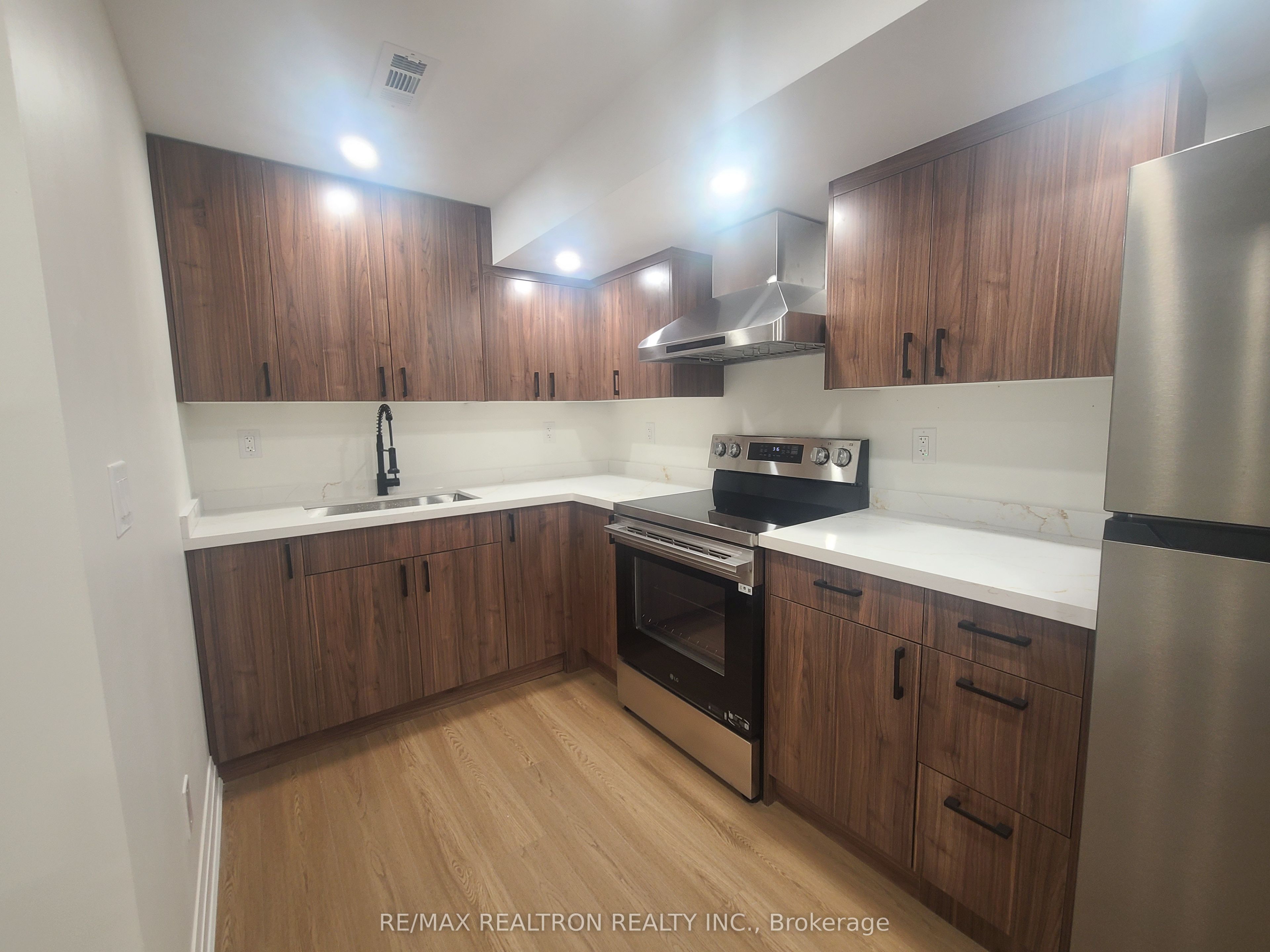 17 Mcginty Avenue Property Photo 6