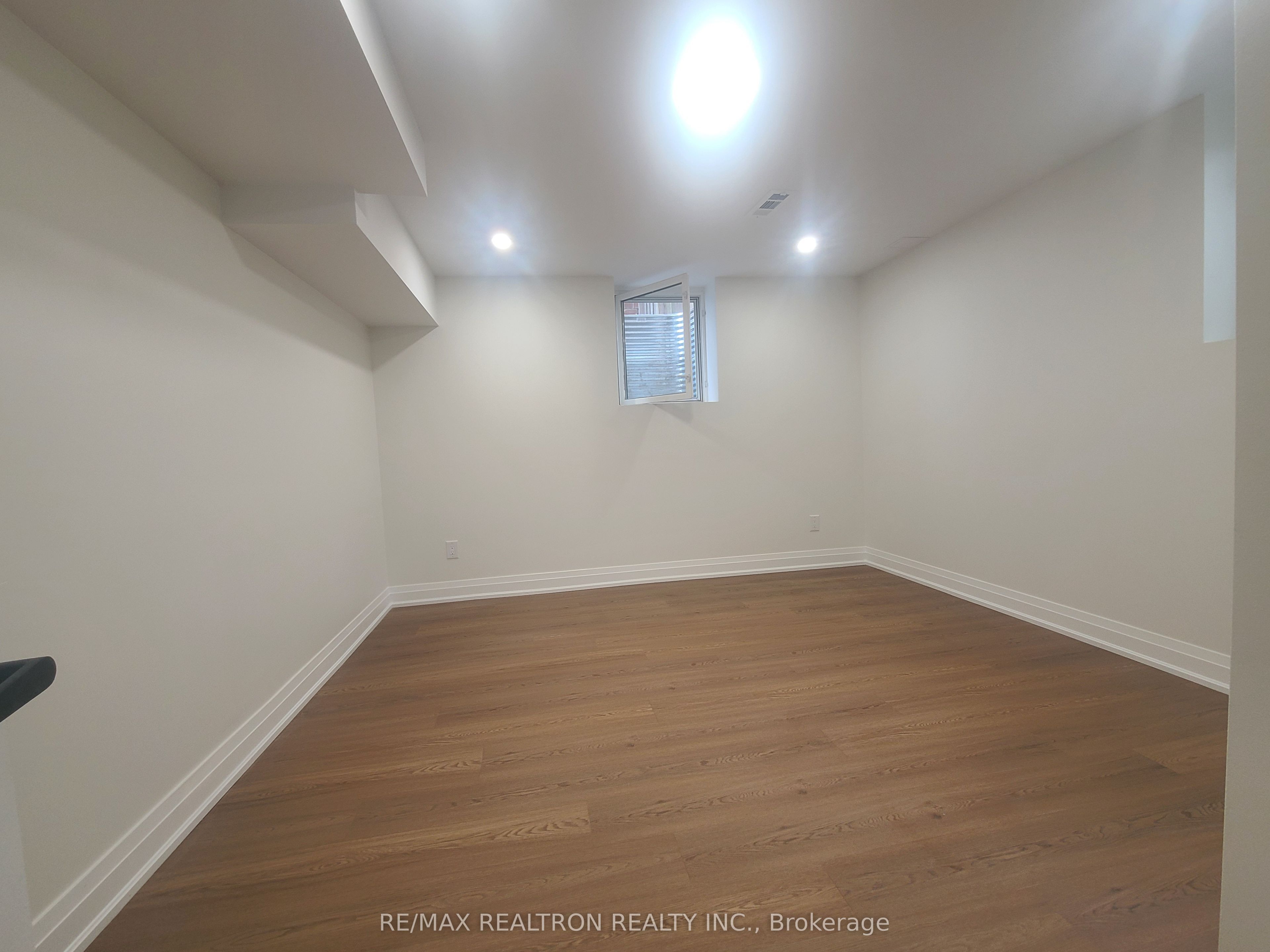 17 Mcginty Avenue Property Photo 17