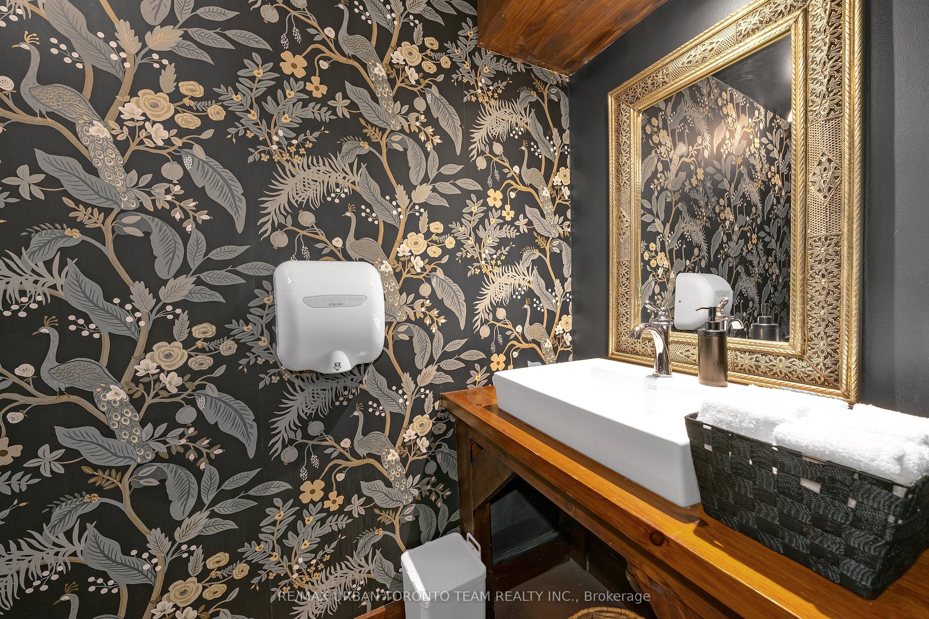 162 Danforth Avenue Property Photo 35