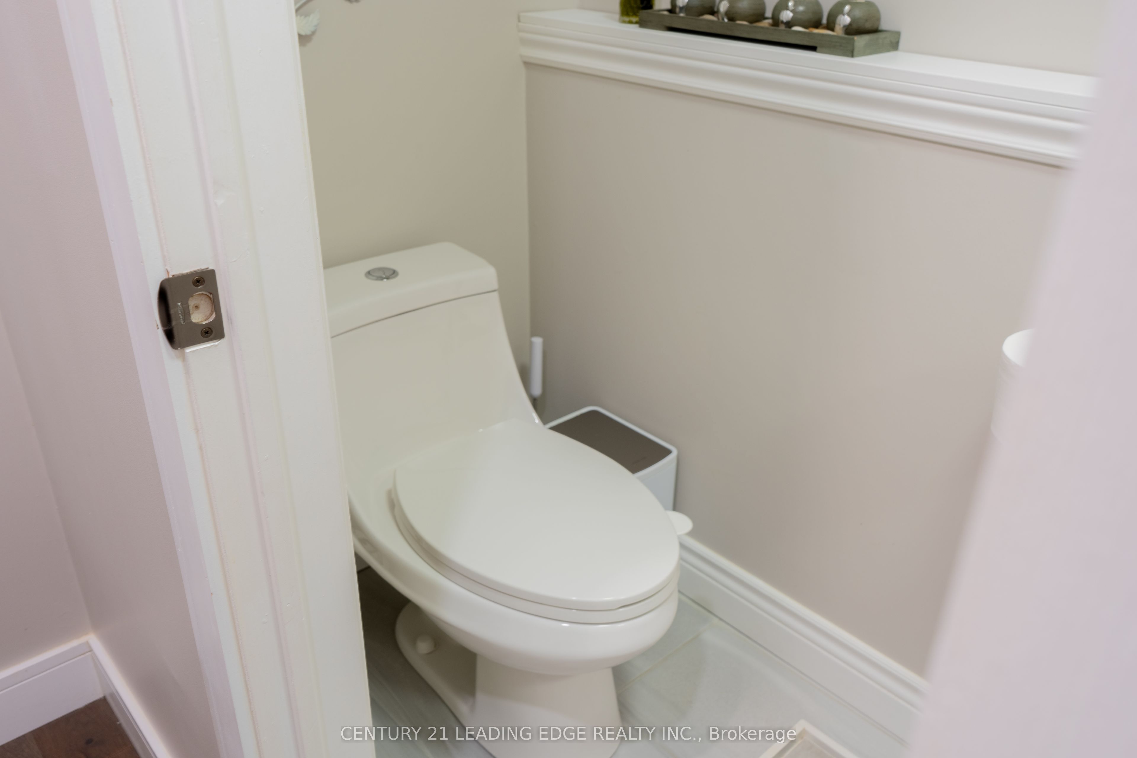 53 Ault Crescent Property Photo 27