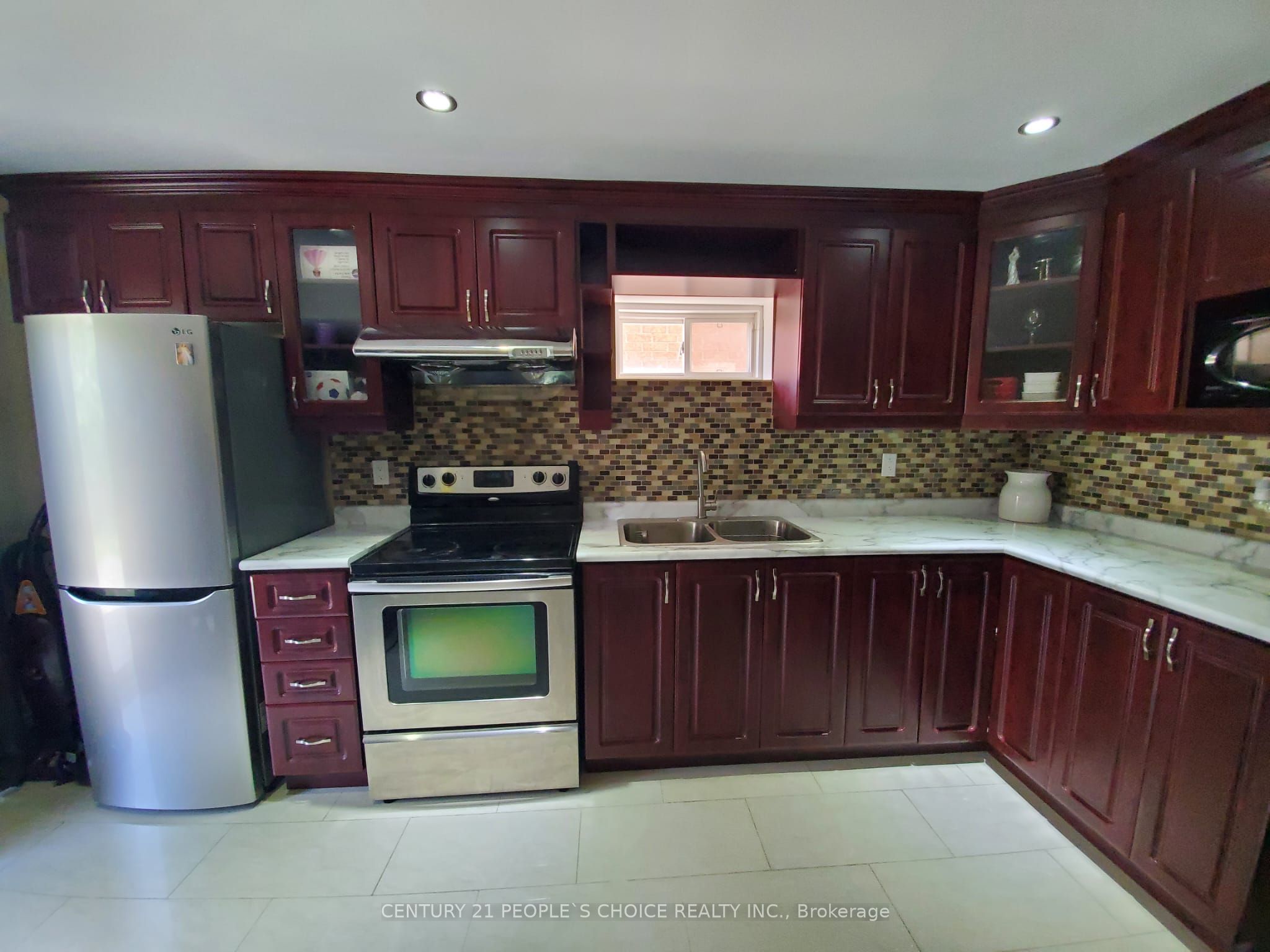 325 Porte Road S #basement Property Photo 8