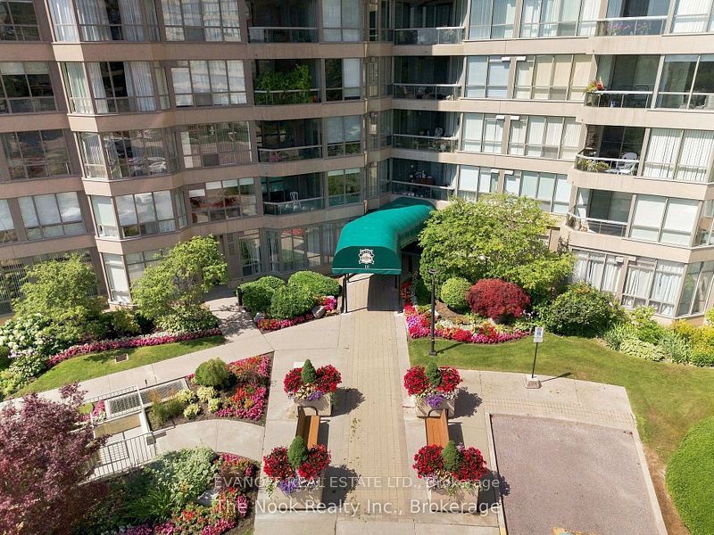 10 Guildwood Parkway 730 Property Photo 2
