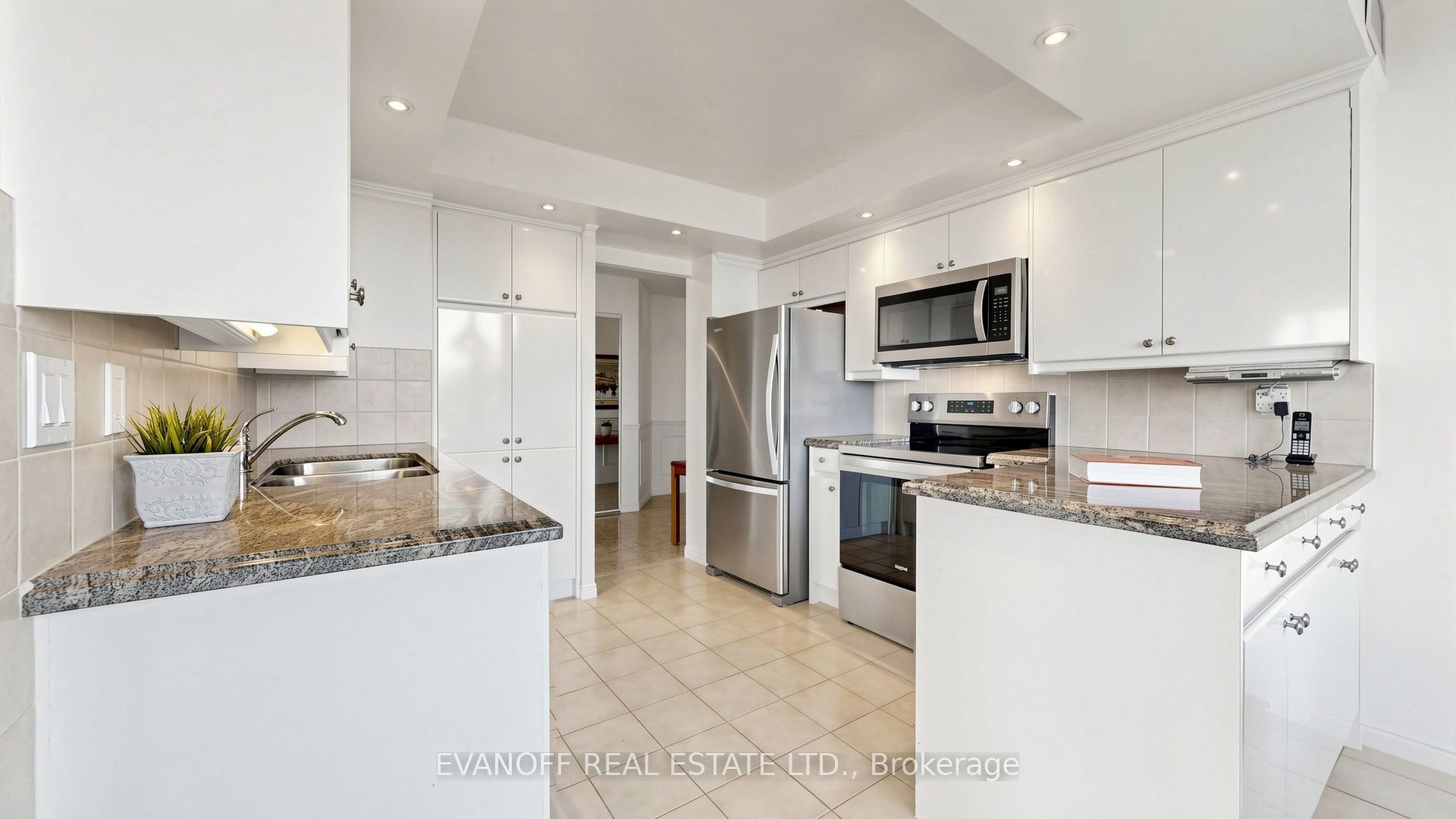 10 Guildwood Parkway 730 Property Photo 17