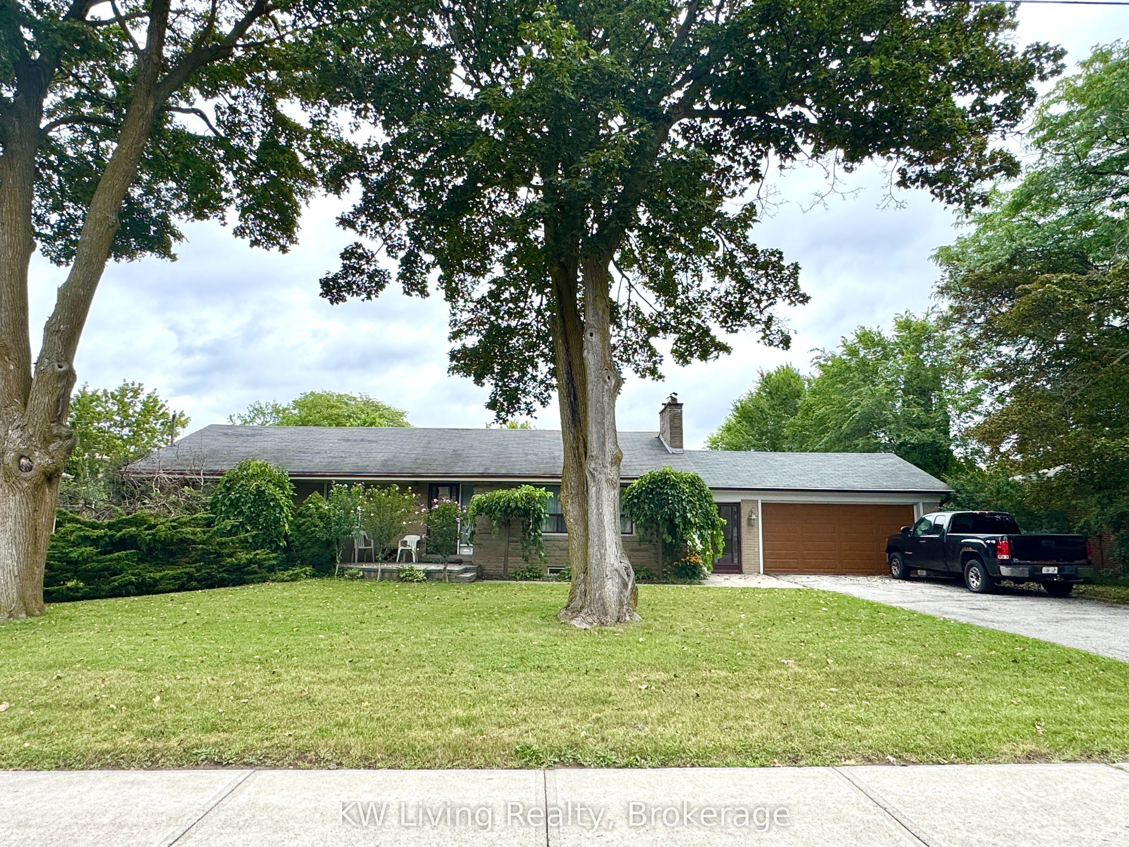 65 Glen Watford Drive
