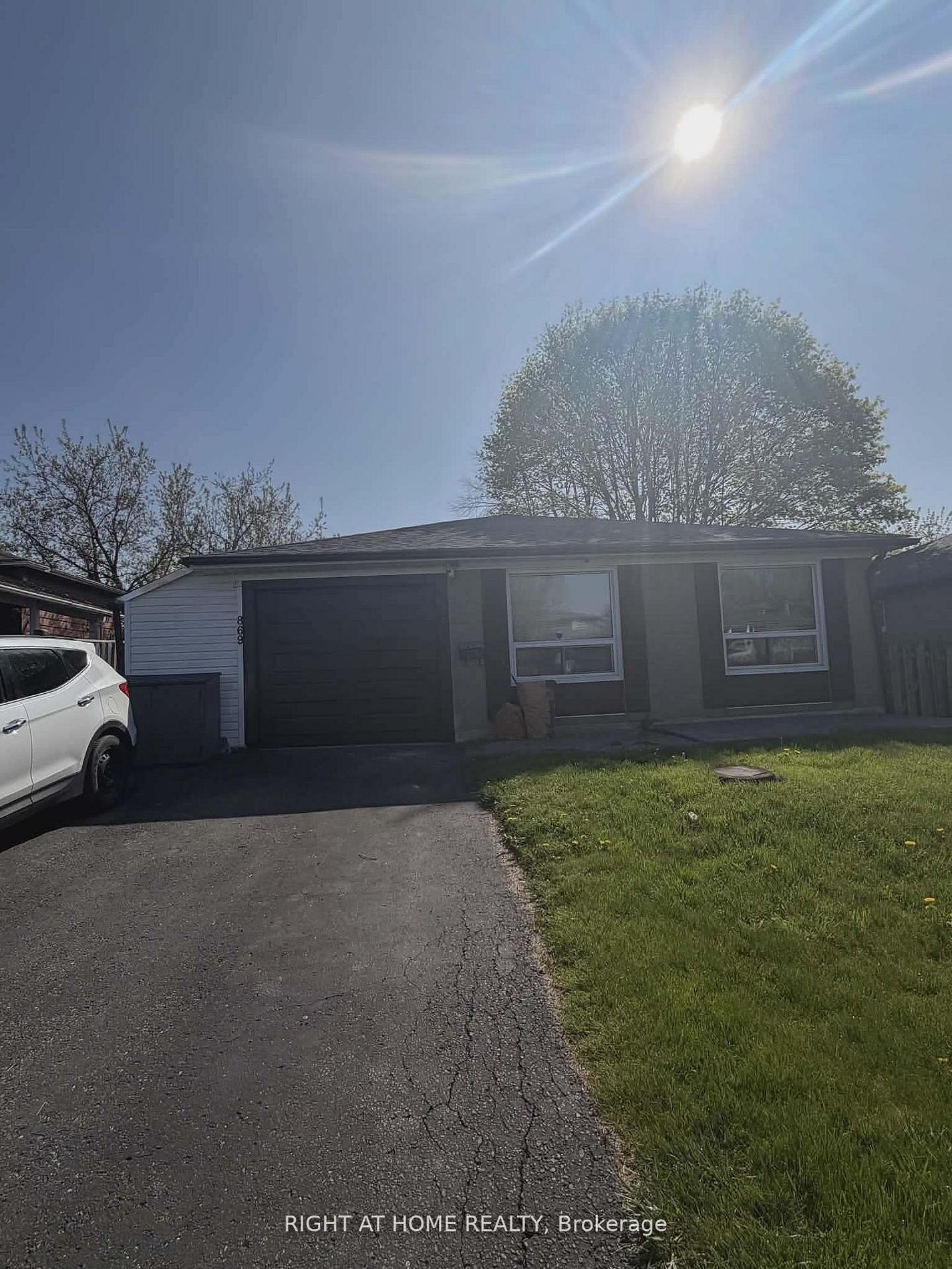 869 Grenoble Boulevard E Property Photo 1